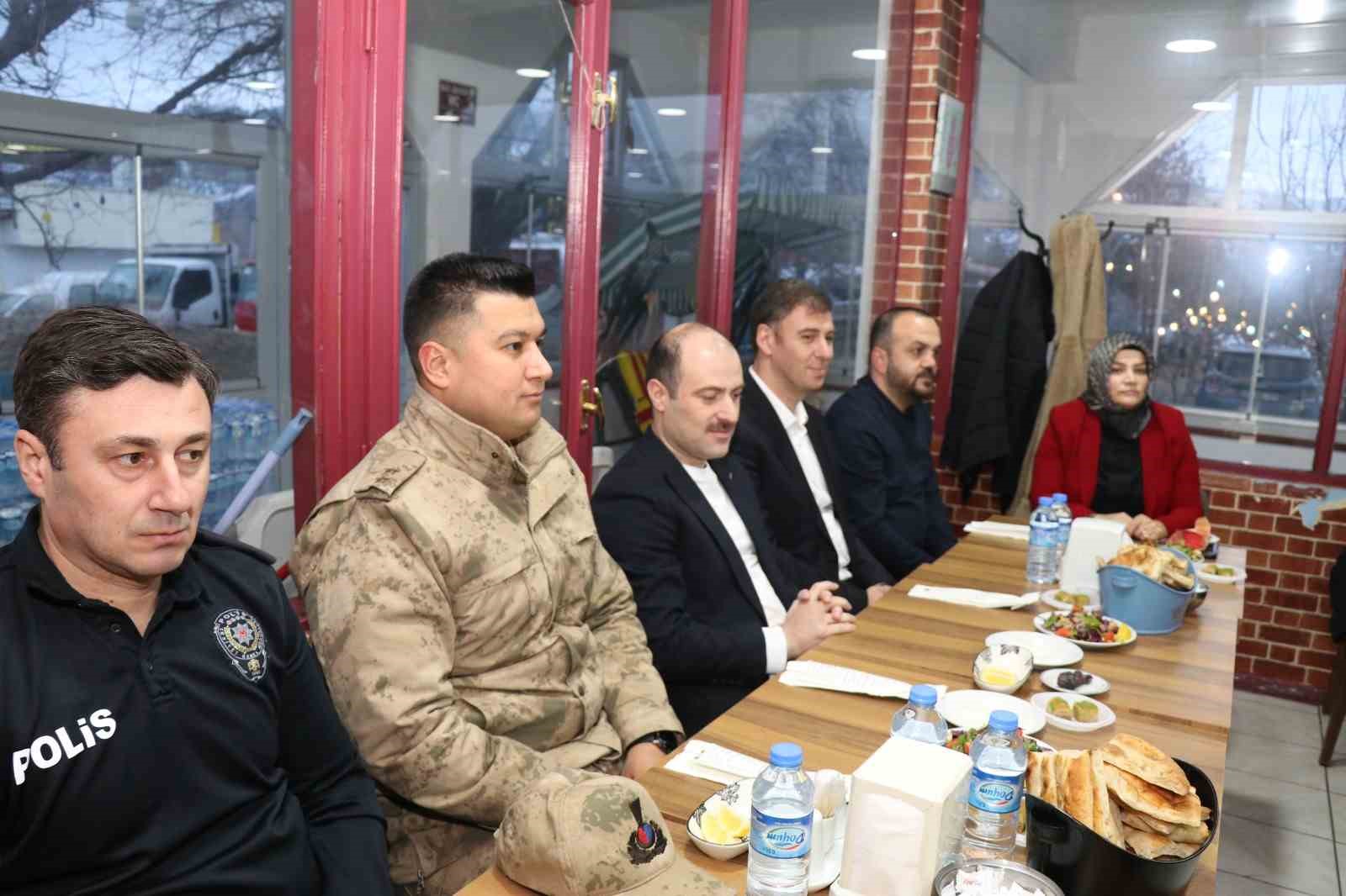 Oltu Kaymakamlığı  kadınları unutmadı
