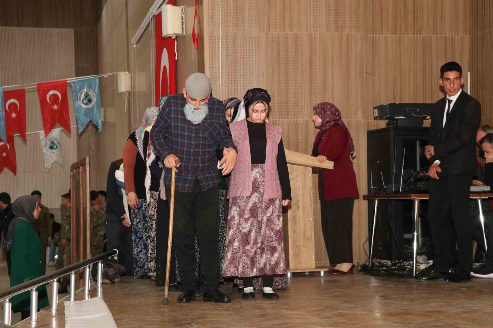 Oltu’da coşkulu kurtuluş bayramı
Oltu’da coşkulu kurtuluş bayramı