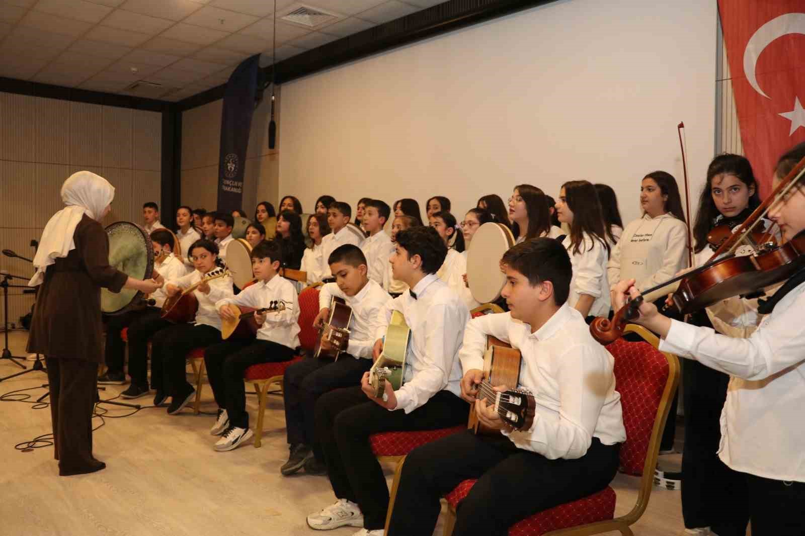 Oltu’da genç sesler ter döktü
