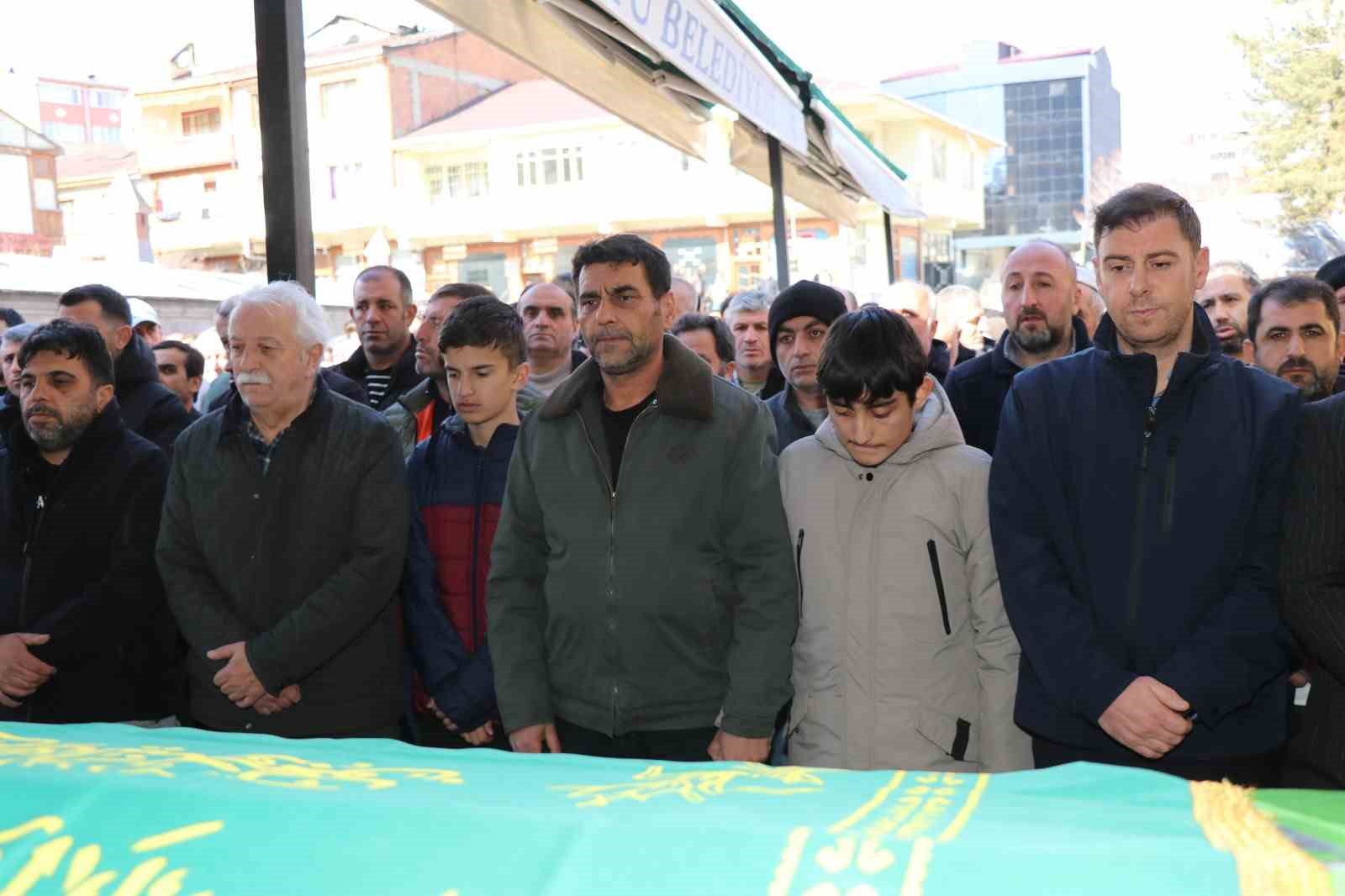 Oltu’da motosiklet kazası: 1 ölü, 1 yaralı
