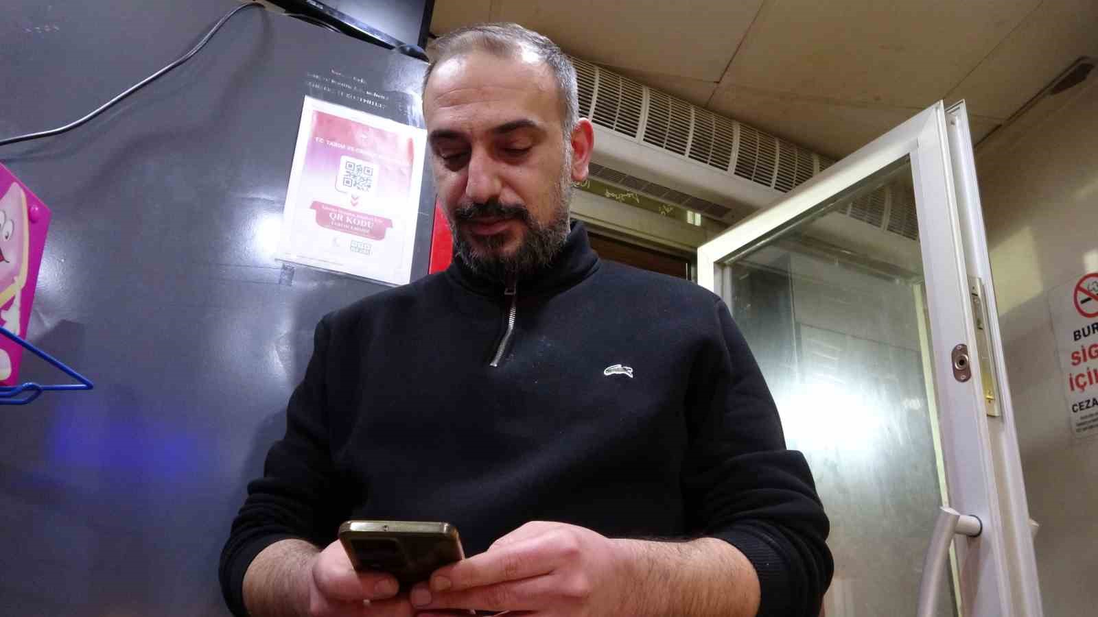 Ölümle burun buruna gelen esnaf saniyelerle kurtuldu
