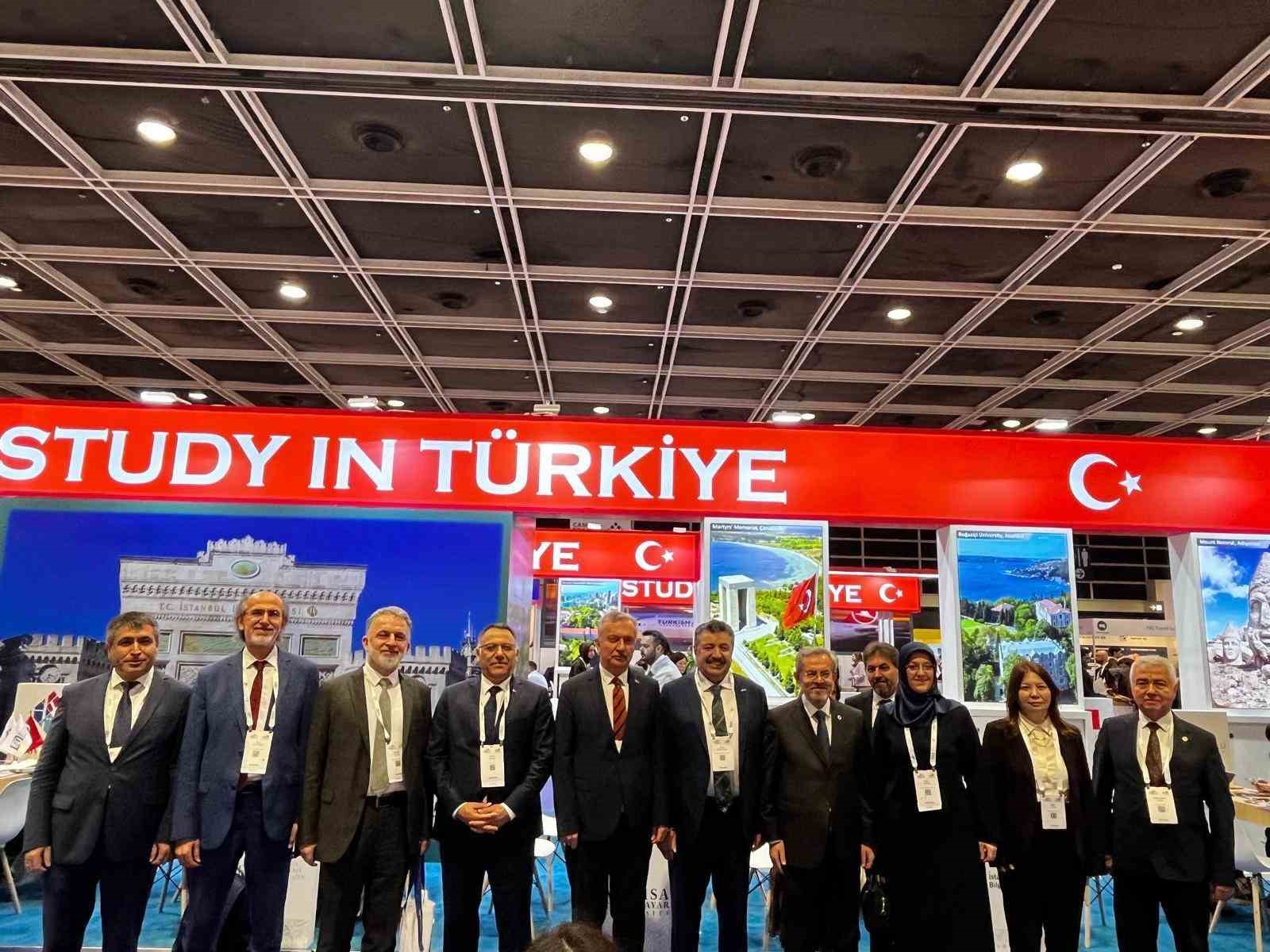 OMÜ, Hong Kong’da APAIE 2026’da uluslararasılaşma vizyonunu tanıttı
