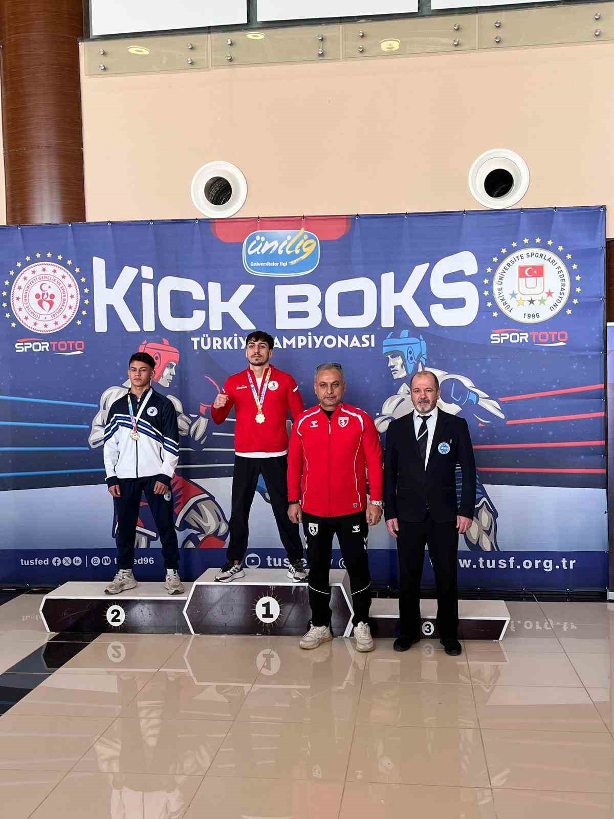 OMÜ kick boksta Türkiye kürsüsünde: 1 altın, 1 bronz
