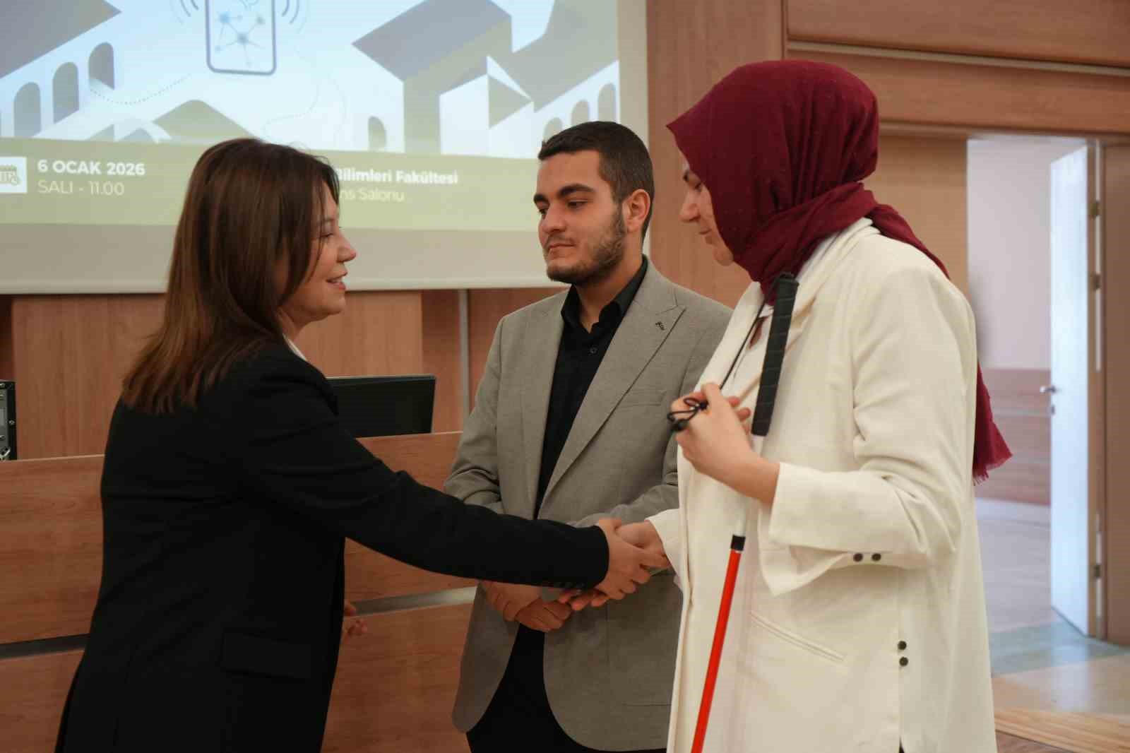 OMÜ’de görme engelliler için yapay zekâ destekli asistan devrede
