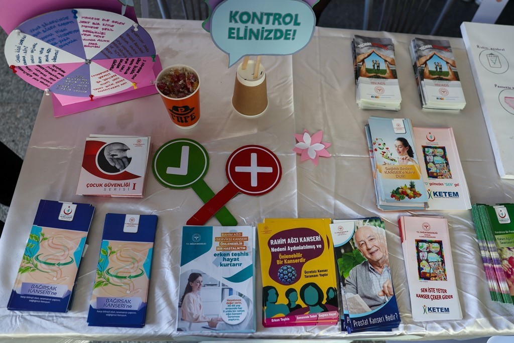 OMÜ’de kadın kanserlerine yönelik farkındalık etkinliği
