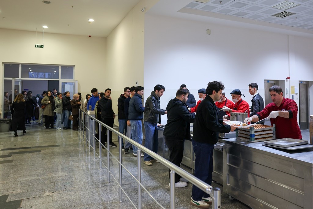 OMÜ’de Ramazan’ın ilk sofrası kuruldu
