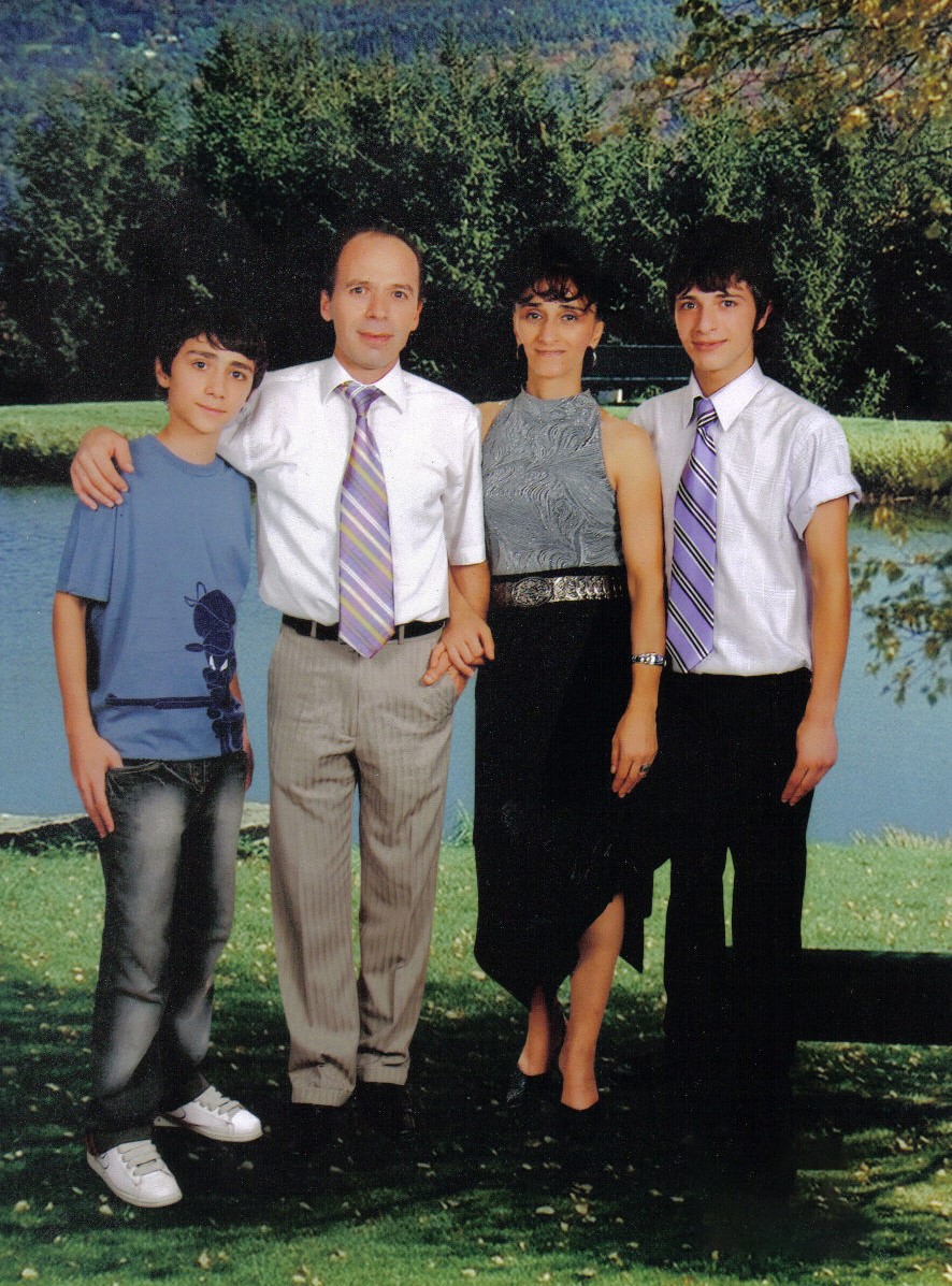 Omurilik felci geçiren "Stikman" lakaplı Günal Şen, Elon Musk’un tedavisiyle tekrar yürümek istiyor
Omurilik felci geçiren "Stikman" lakaplı Günal Şen, Elon Musk’un tedavisiyle tekrar yürümek istiyor