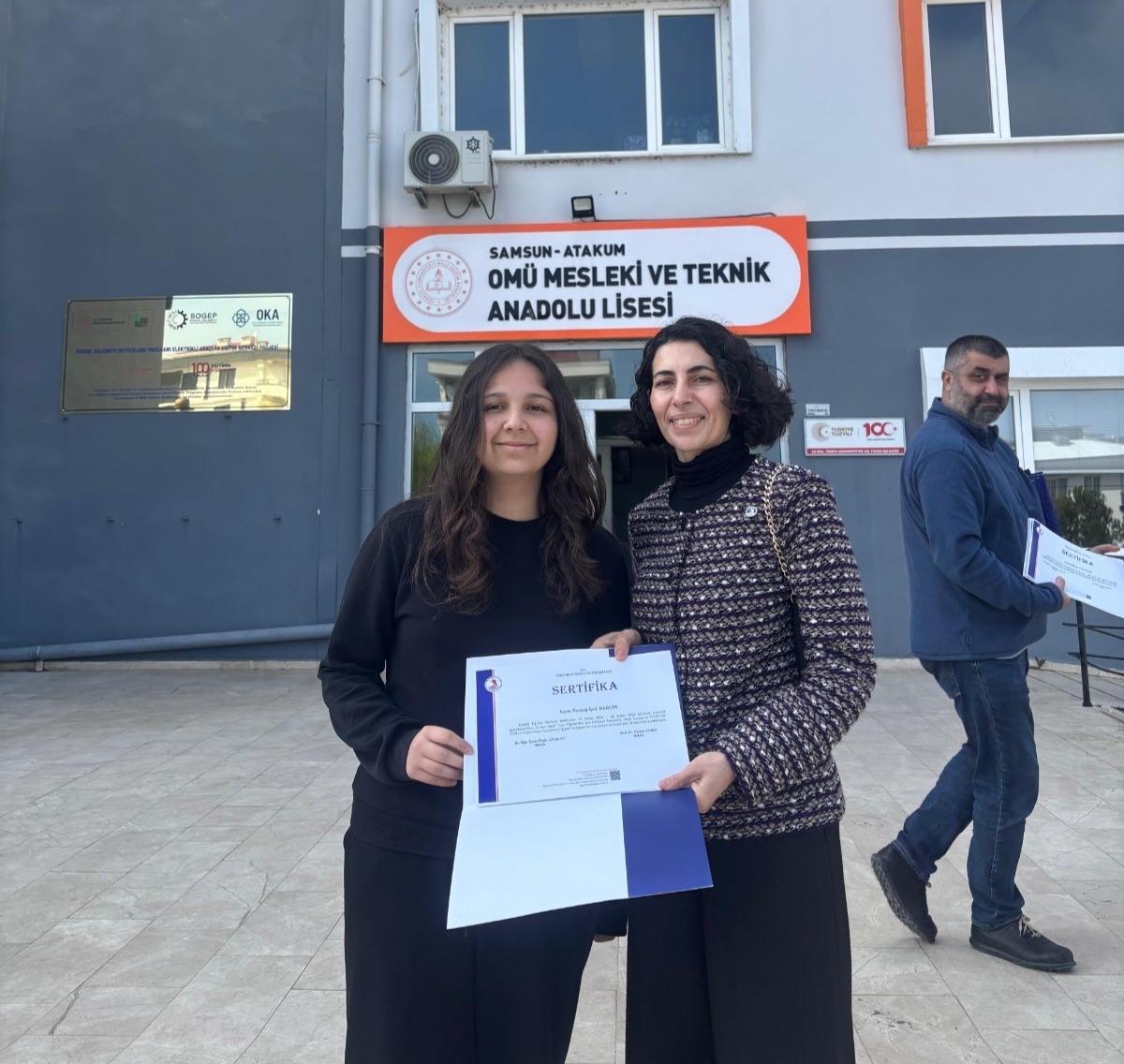 OMÜSEM lise öğrencilerine eğitim verdi: 116 öğrenci sertifikasını aldı
