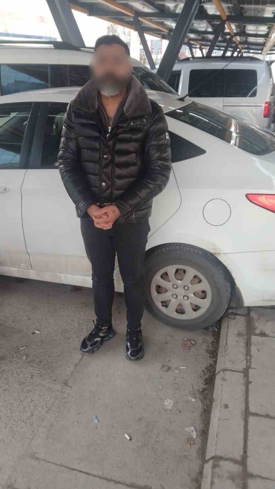 Önce doktoru, sonra da birbirlerini dolandırdılar
