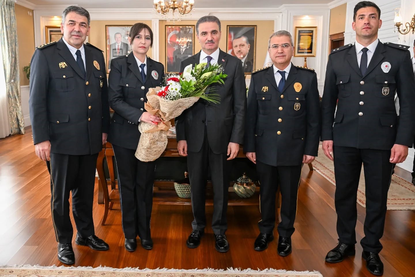 "Onların fedakârlık anlayışı her türlü takdirin üzerindedir"
