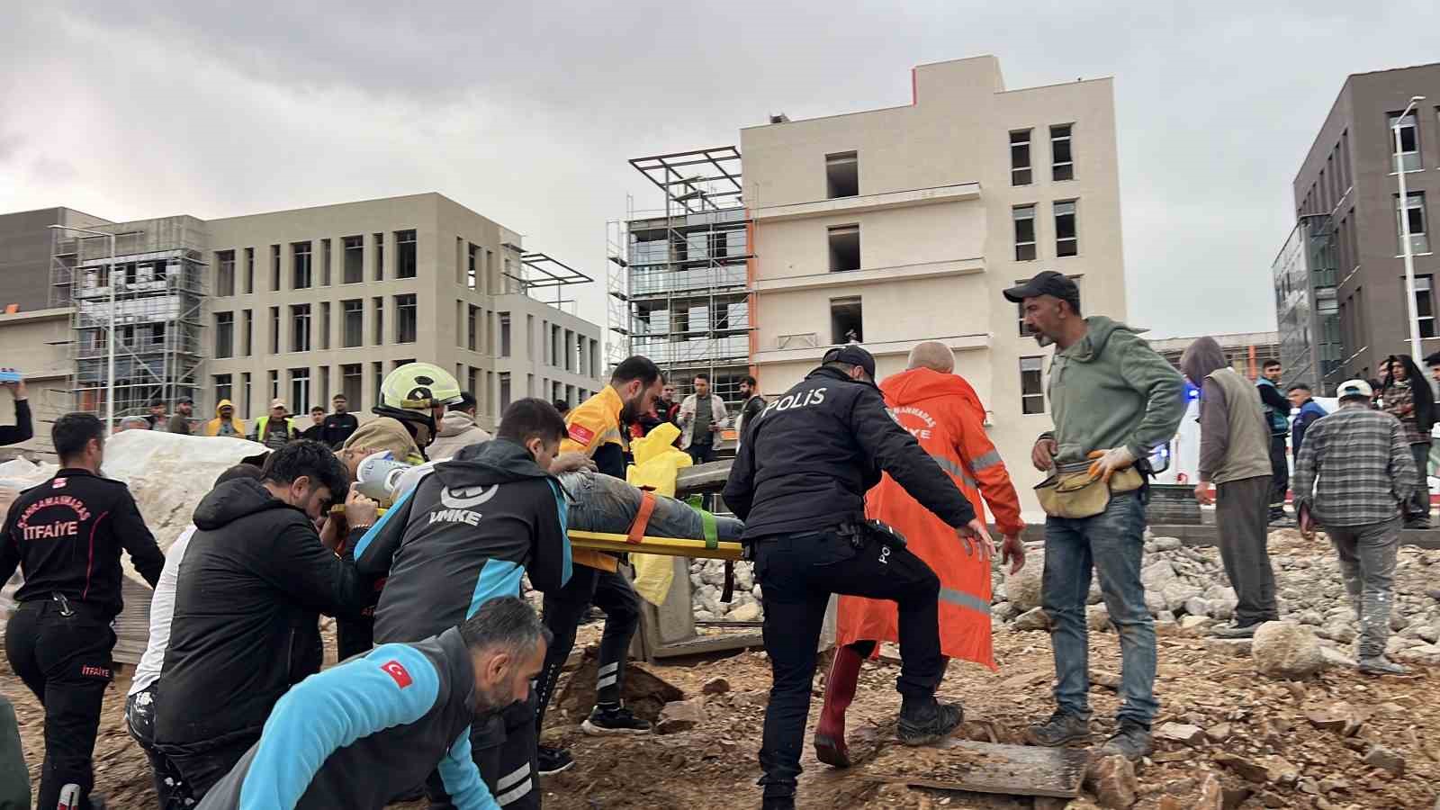 Operatör enkaz altında kaldı: 1 yaralı
