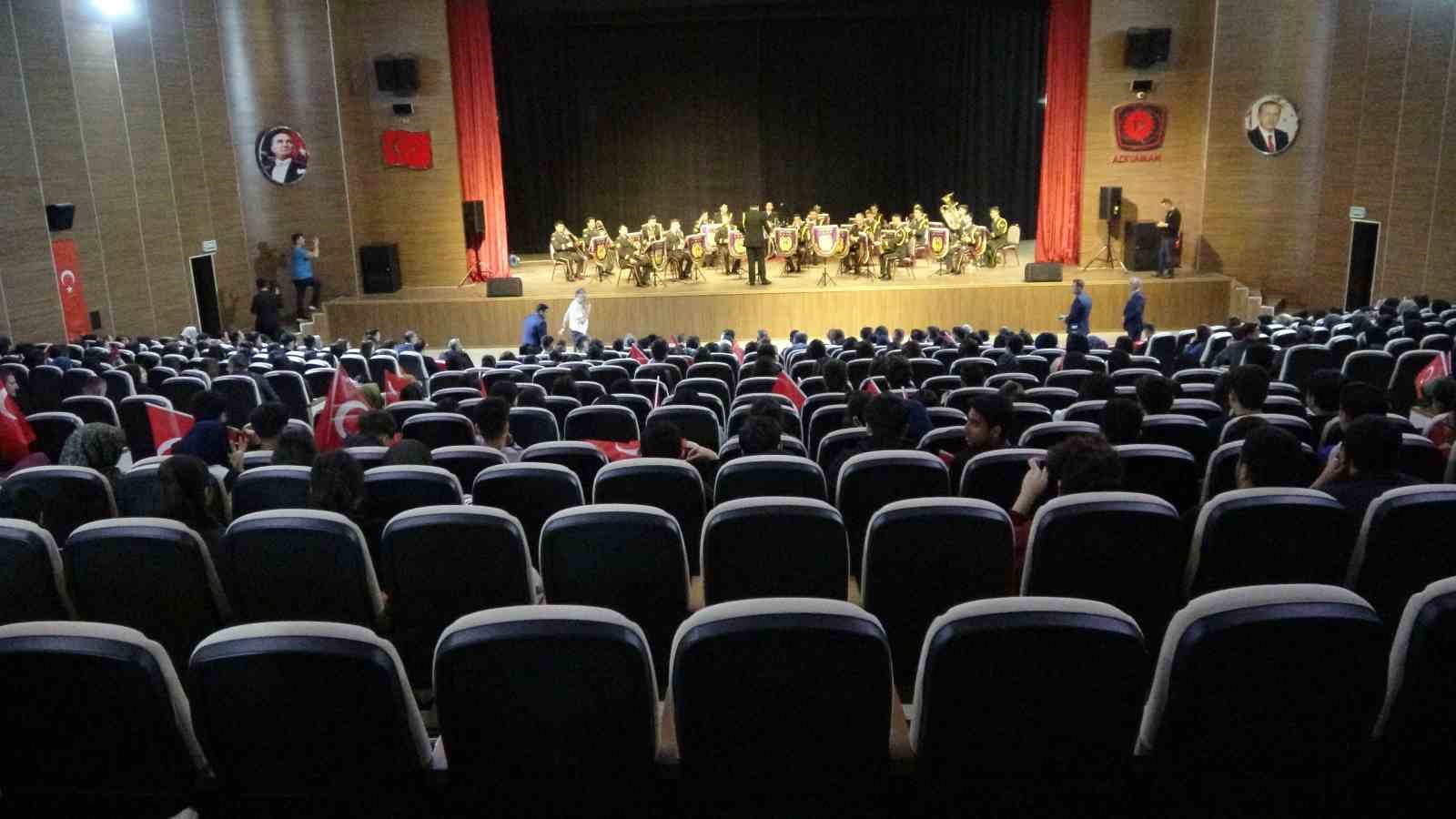Ordu Bölge Bandosu Adıyaman’da konser verdi
Ordu Bölge Bandosu Adıyaman’da konser verdi