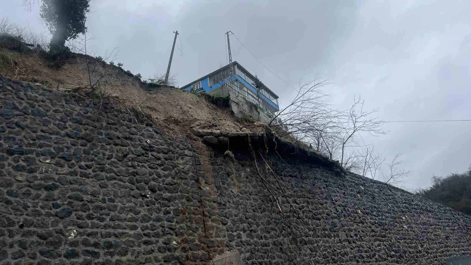 Ordu-İç Anadolu bağlantı yolundaki heyelan havadan görüntülendi
