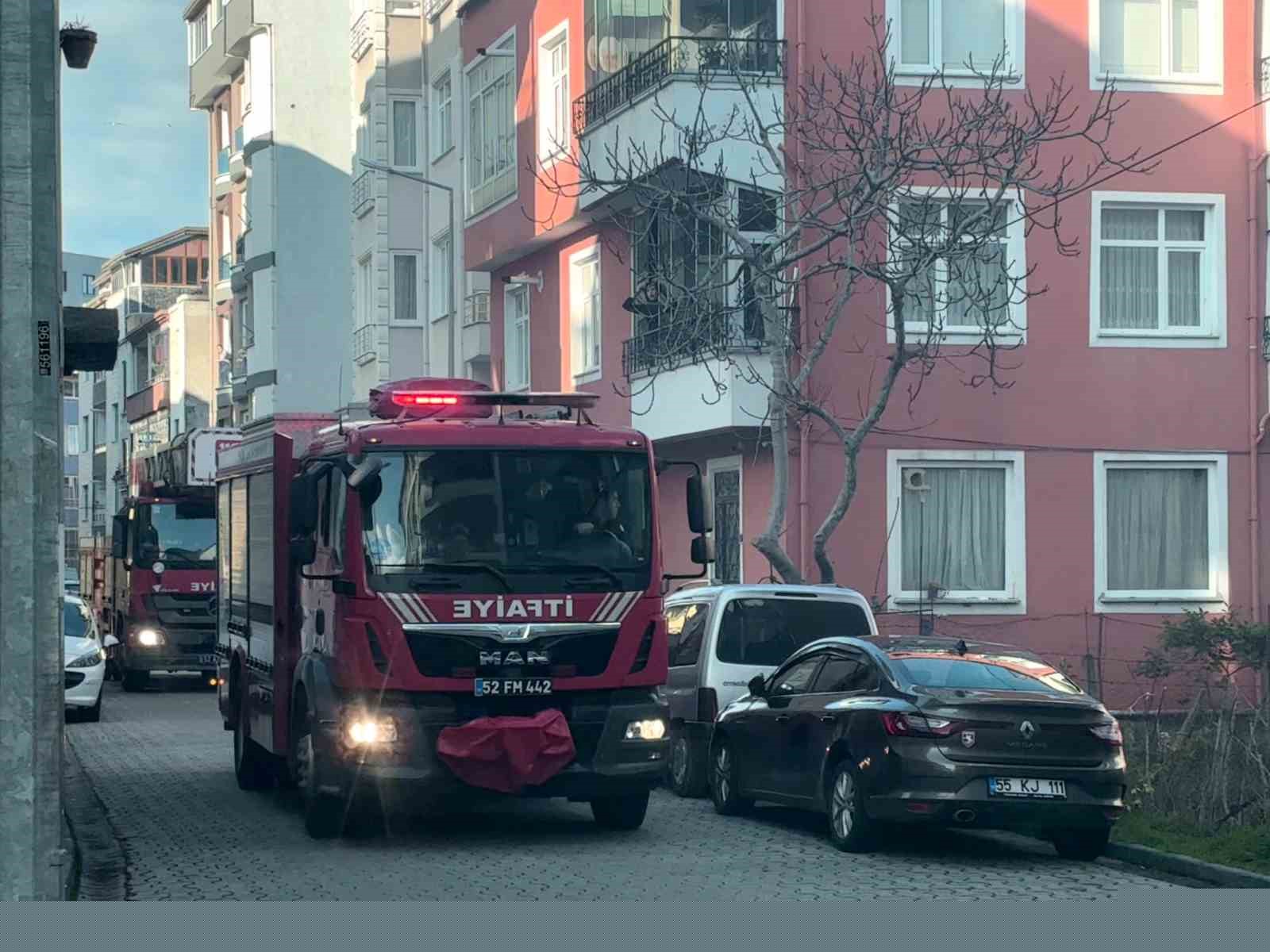 Ordu’da 3 katlı binada korkutan baca yangını
