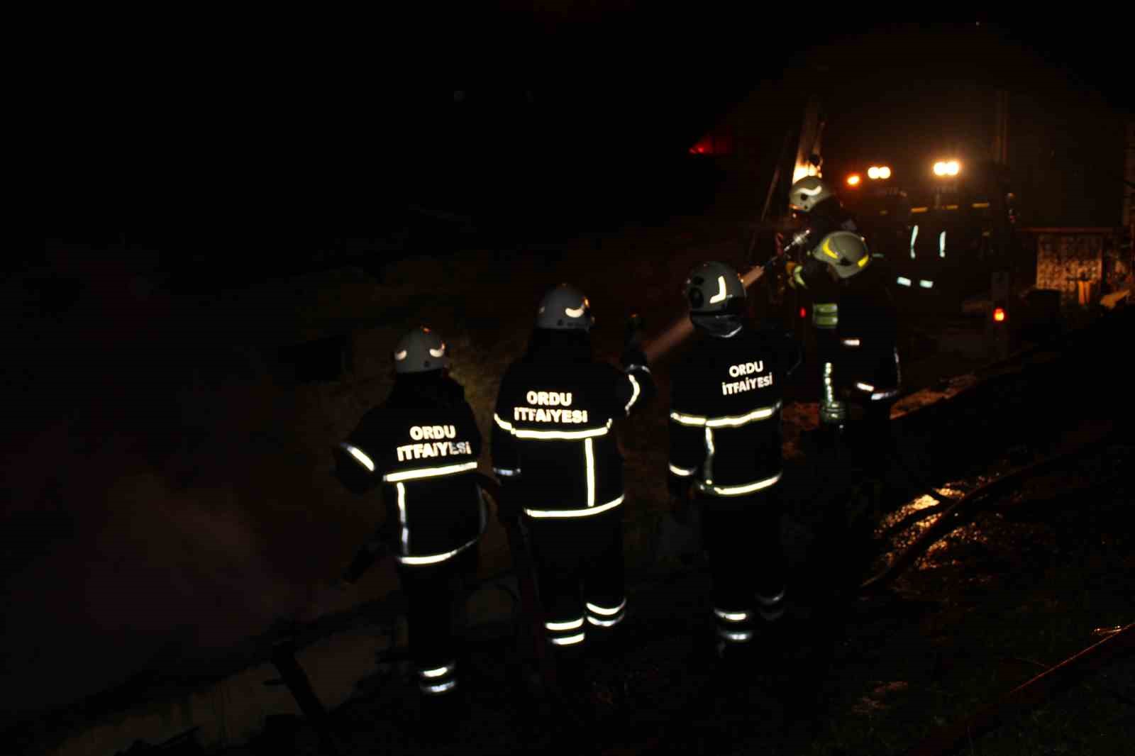 Ordu’da ahır yangını: 27 büyükbaş hayvan telef oldu
