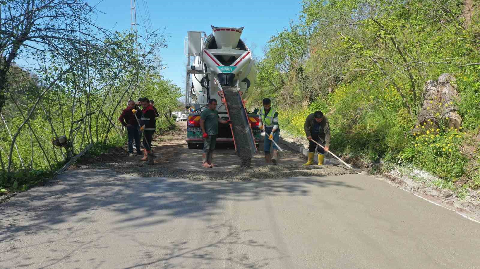 Ordu’da beton yol seferberliği sürüyor
