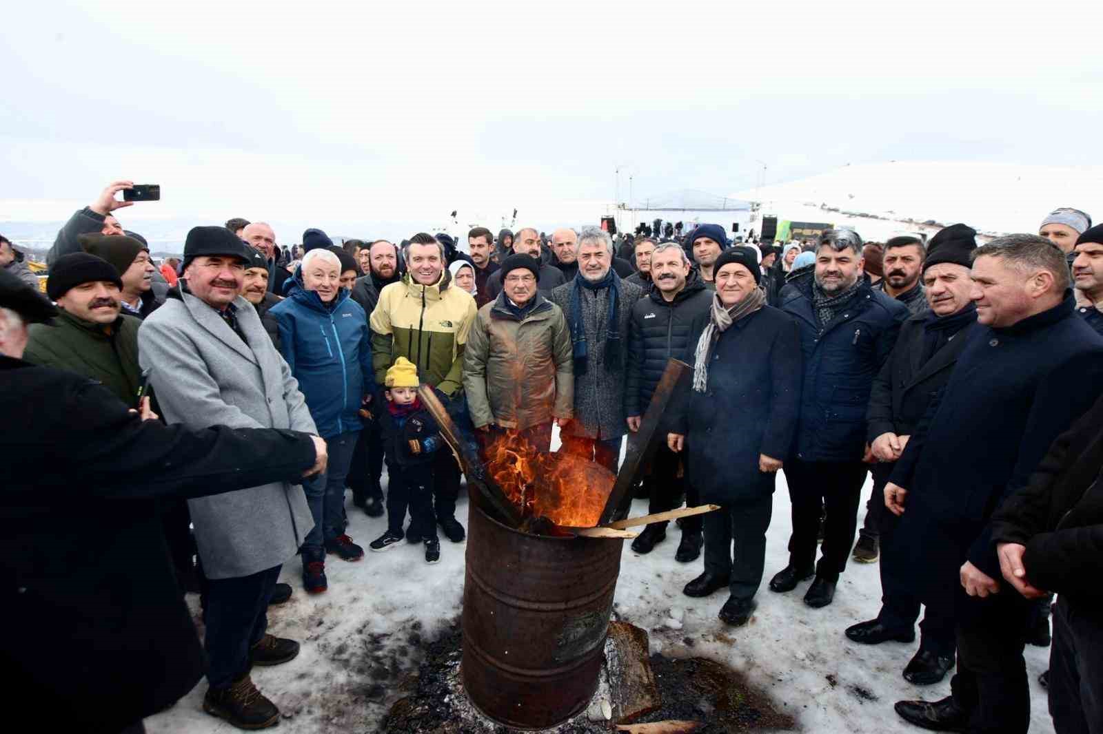 Ordu’da bin 700 rakımlı yaylada renkli kar festivali
