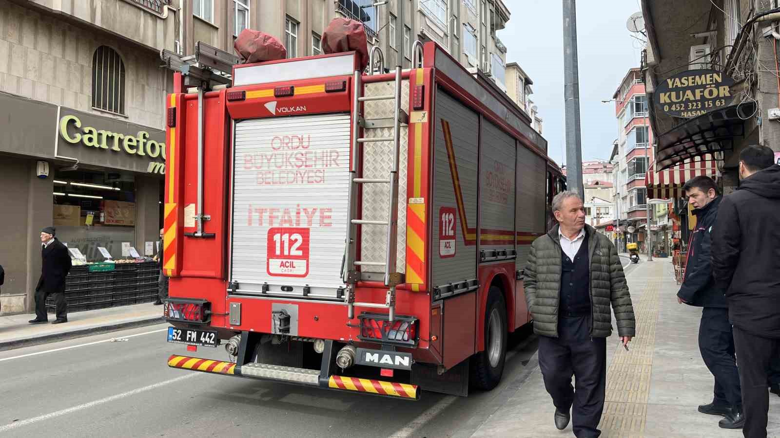 Ordu’da bodrum kattaki kedi sesi ekipleri harekete geçirdi
