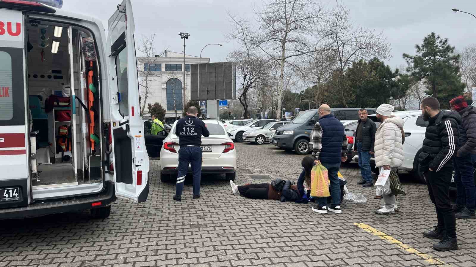 Ordu’da geri manevra yapan otomobilin çarptığı kadın yaralandı
