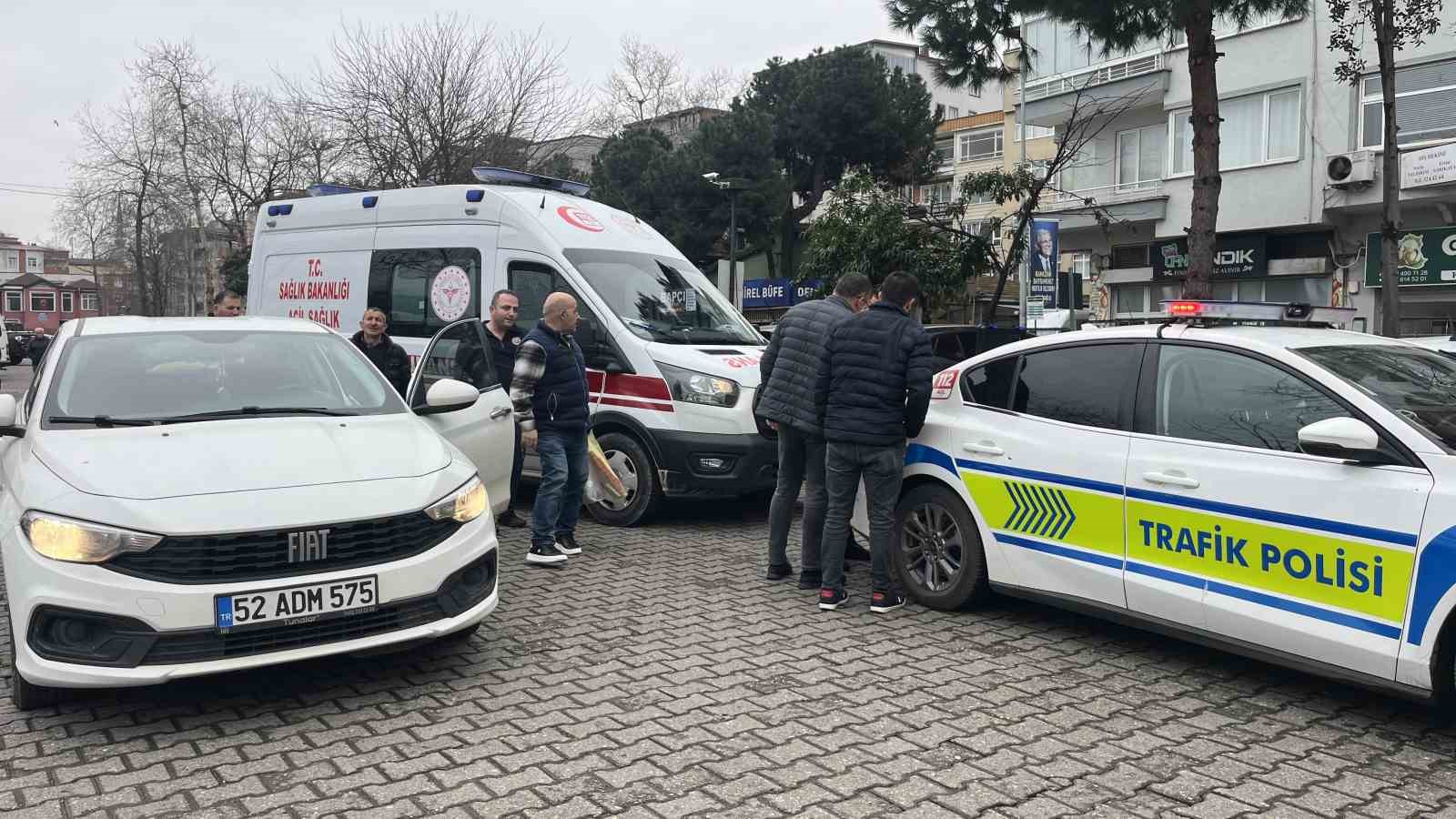 Ordu’da geri manevra yapan otomobilin çarptığı kadın yaralandı
