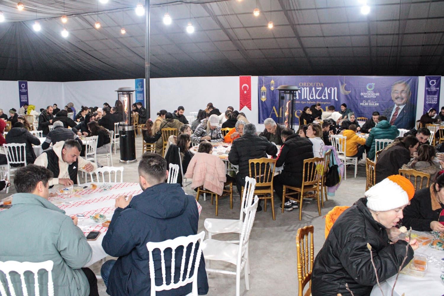 Ordu’da her gün yüzlerce kişi iftar çadırında buluşuyor

