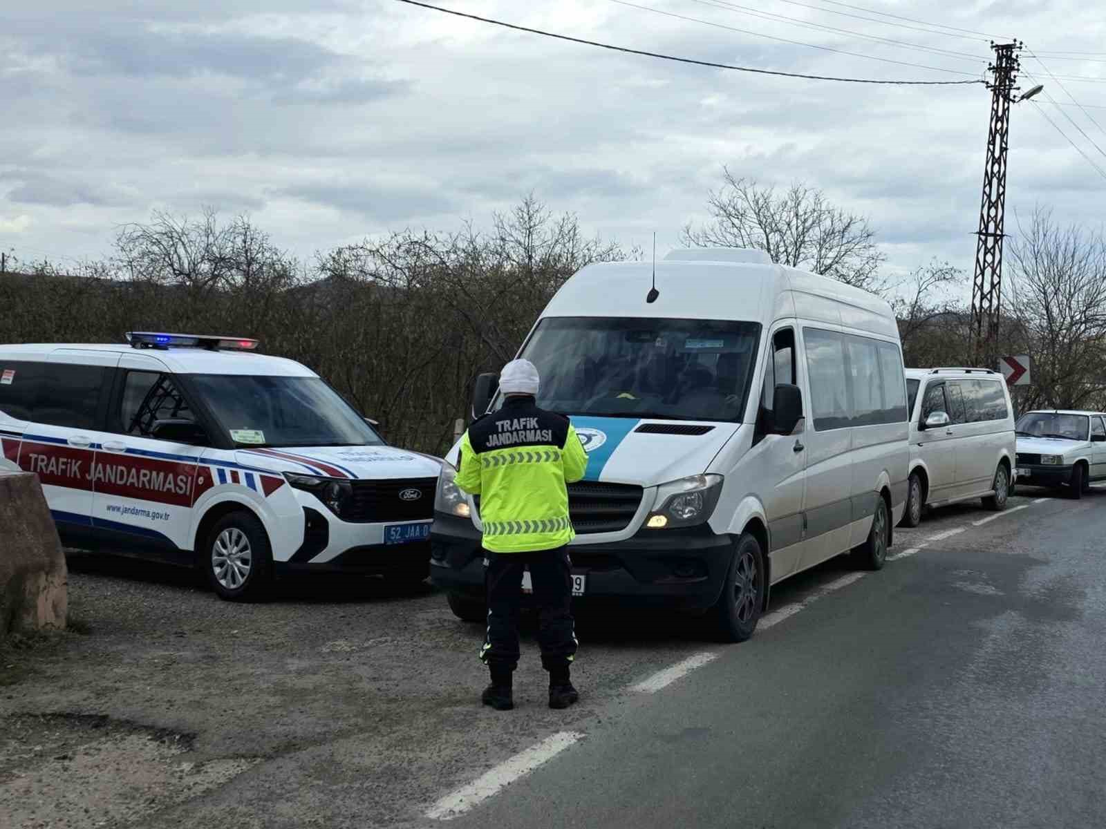 Ordu’da jandarma aranan 61 şüpheliyi yakaladı
