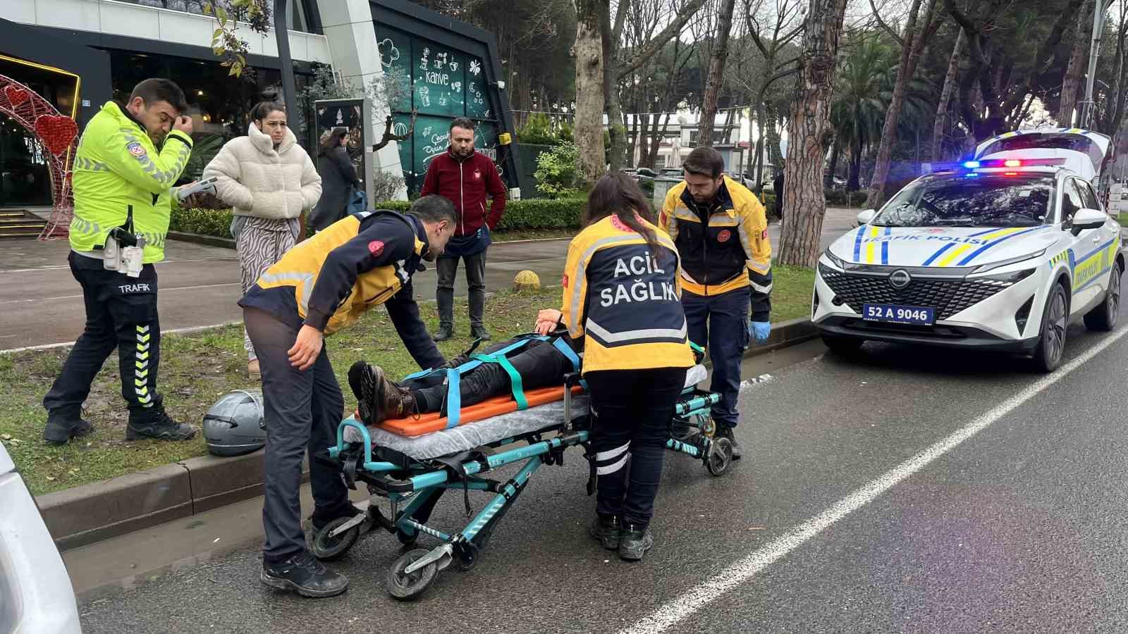 Ordu’da otomobil ile çarpışan motosikletli yaralandı: Kaza anı araç kamerasına yansıdı
