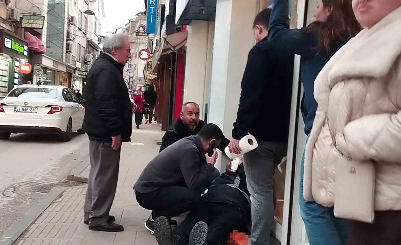 Ordu’da rüzgarda düşen tabela kafasına çarpan belediye işçisi yaralandı
