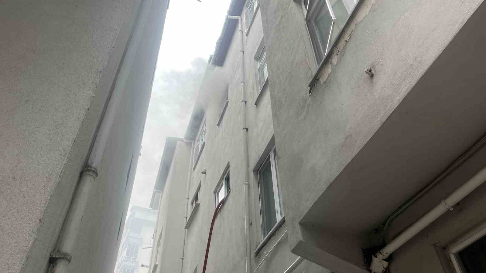 Ordu’da yangın: Kedilerini kurtarmak isteyen karı koca dumandan etkilendi
