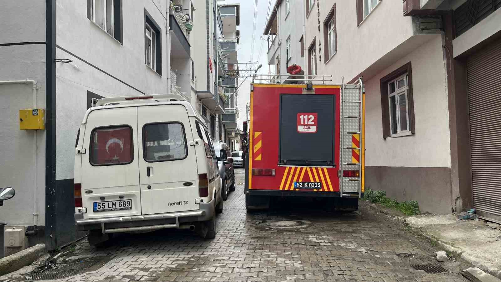 Ordu’da yangın: Kedilerini kurtarmak isteyen karı koca dumandan etkilendi
