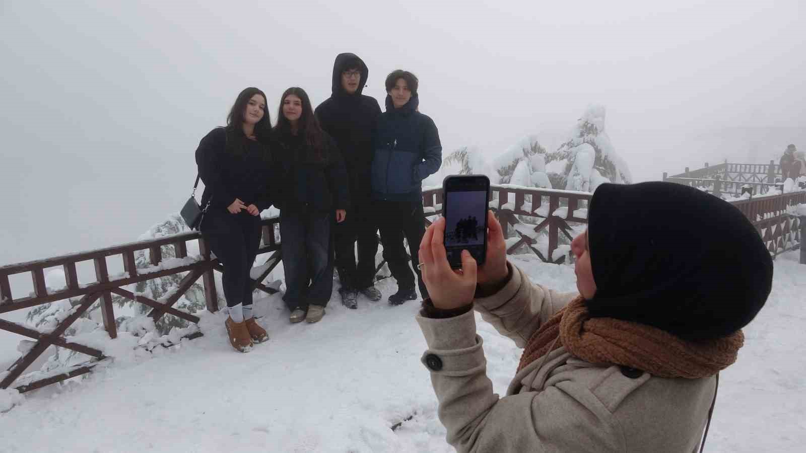 Ordu’nun ‘seyir terası’ Boztepe’de kar güzelliği
