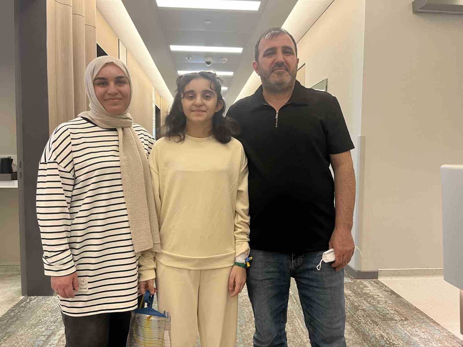 Organ bekleyen İzmirli genç kız için nefes kesen nakil
