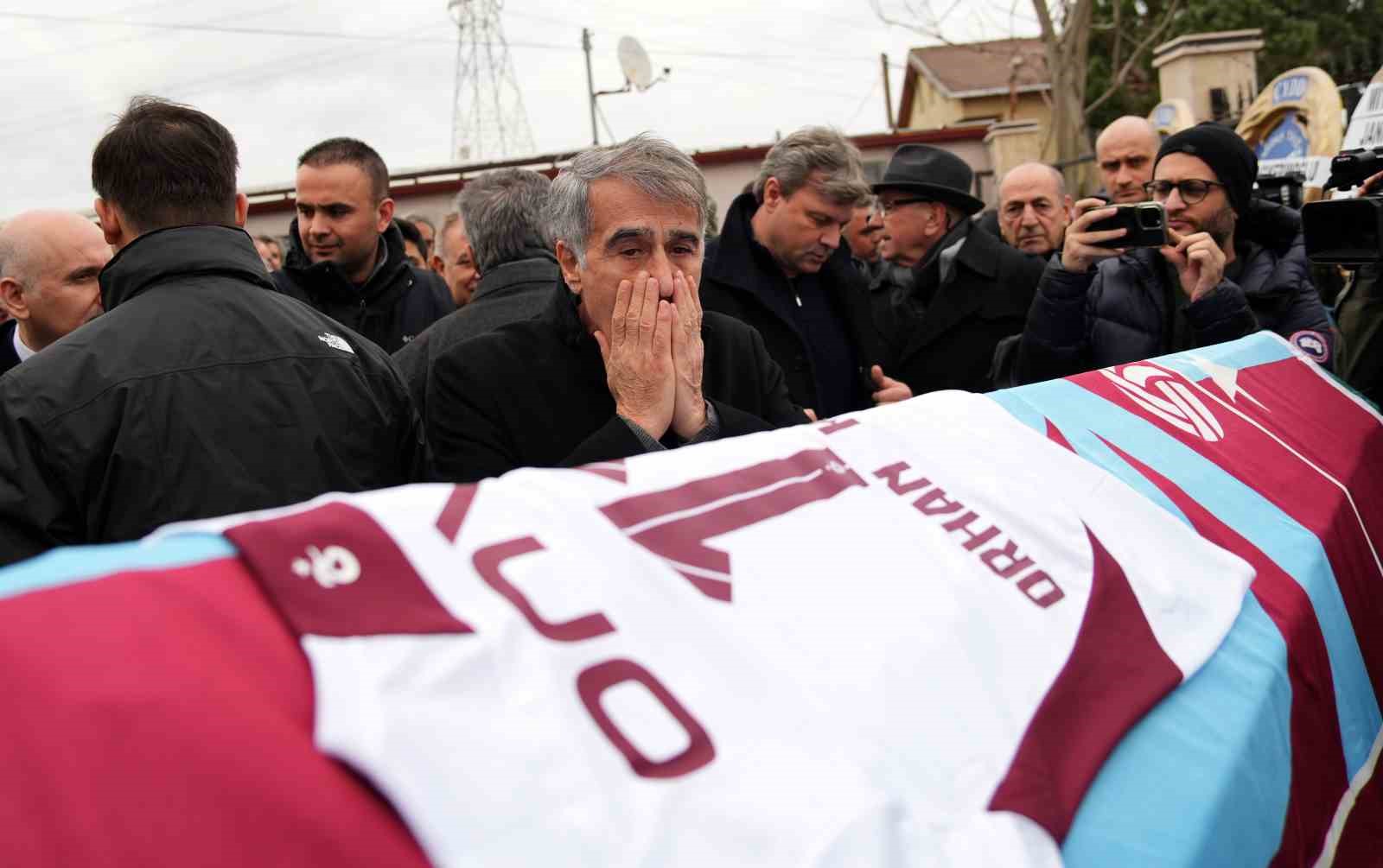 Orhan Kaynak son yolculuğuna uğurlandı
