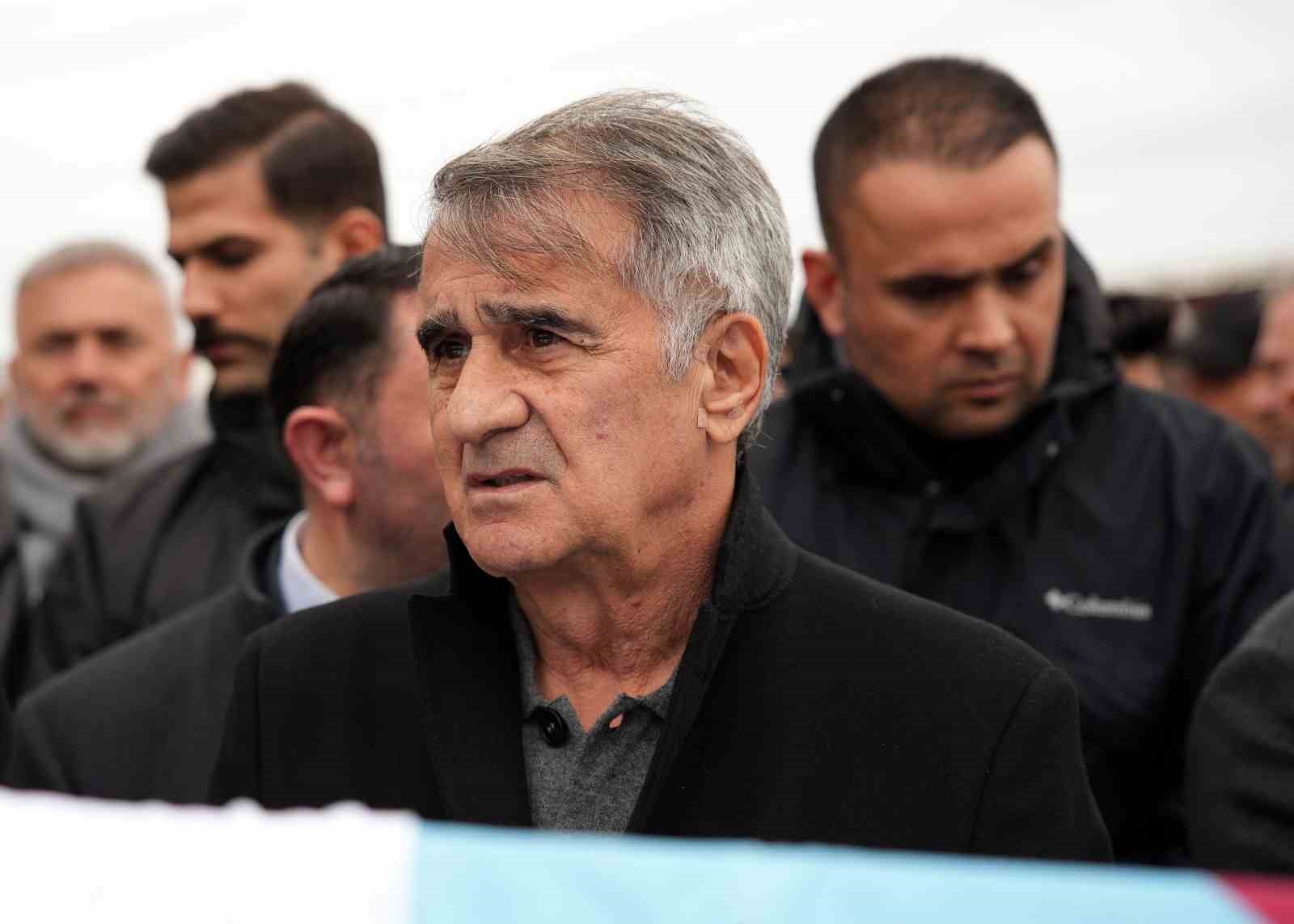 Orhan Kaynak son yolculuğuna uğurlandı
