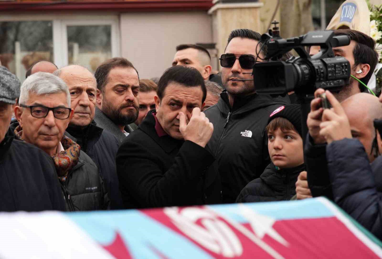 Orhan Kaynak son yolculuğuna uğurlandı
