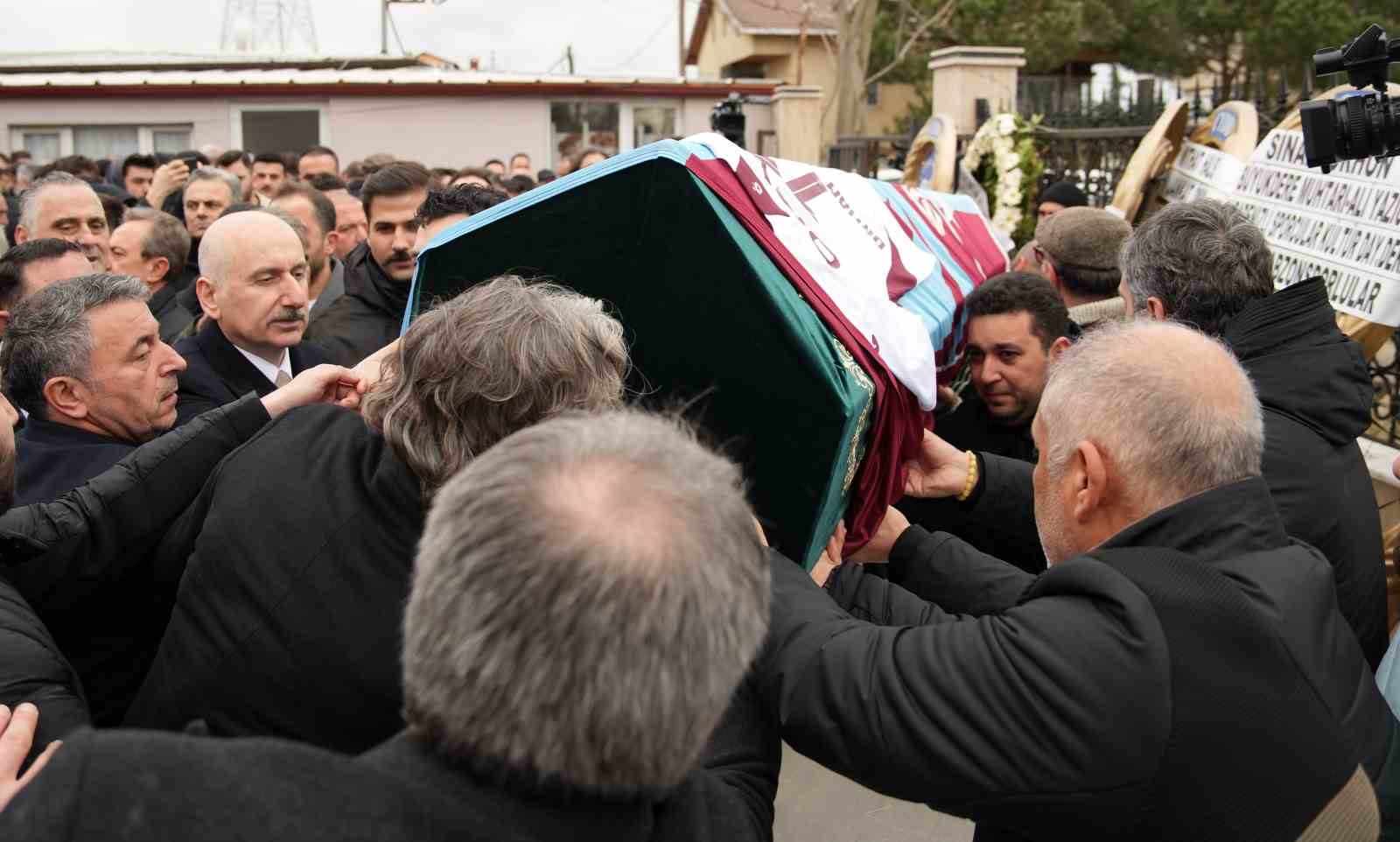 Orhan Kaynak son yolculuğuna uğurlandı
