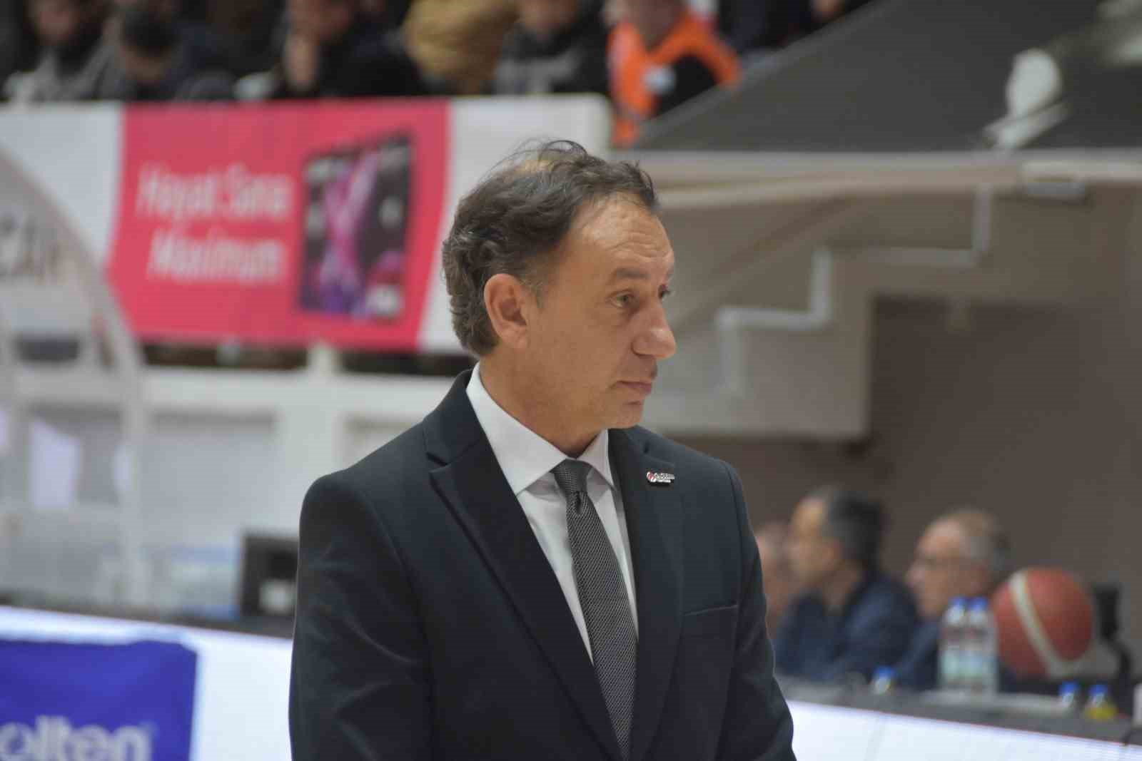 Orhun Ene: "Aliağa Petkimspor’u hak ettiği yere getirmeliyiz"
