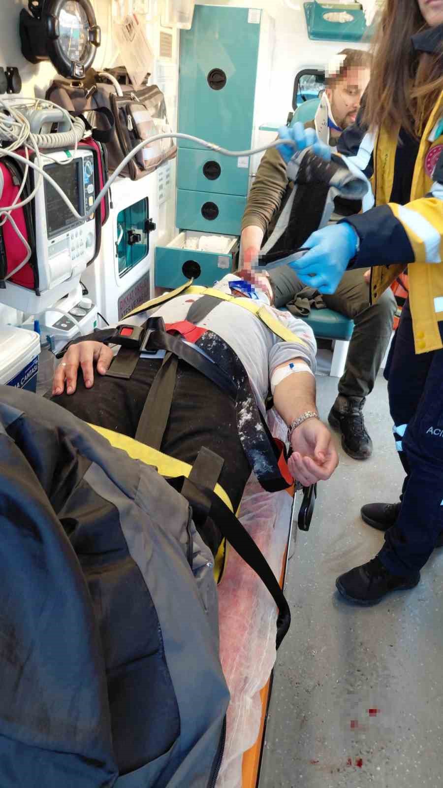 Orman Bölge Müdürlüğü görevlilerini taşıyan araç takla attı: 3 yaralı
