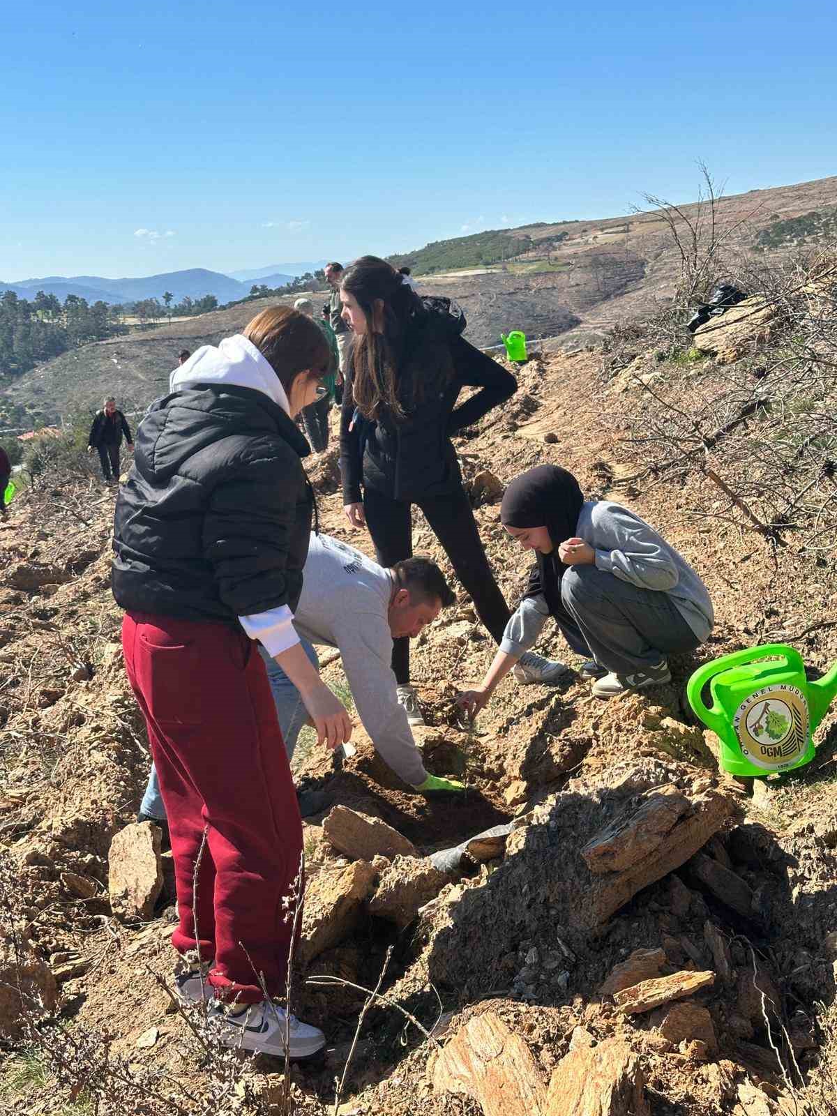 Orman Haftası’nda fidanlar toprakla buluştu
