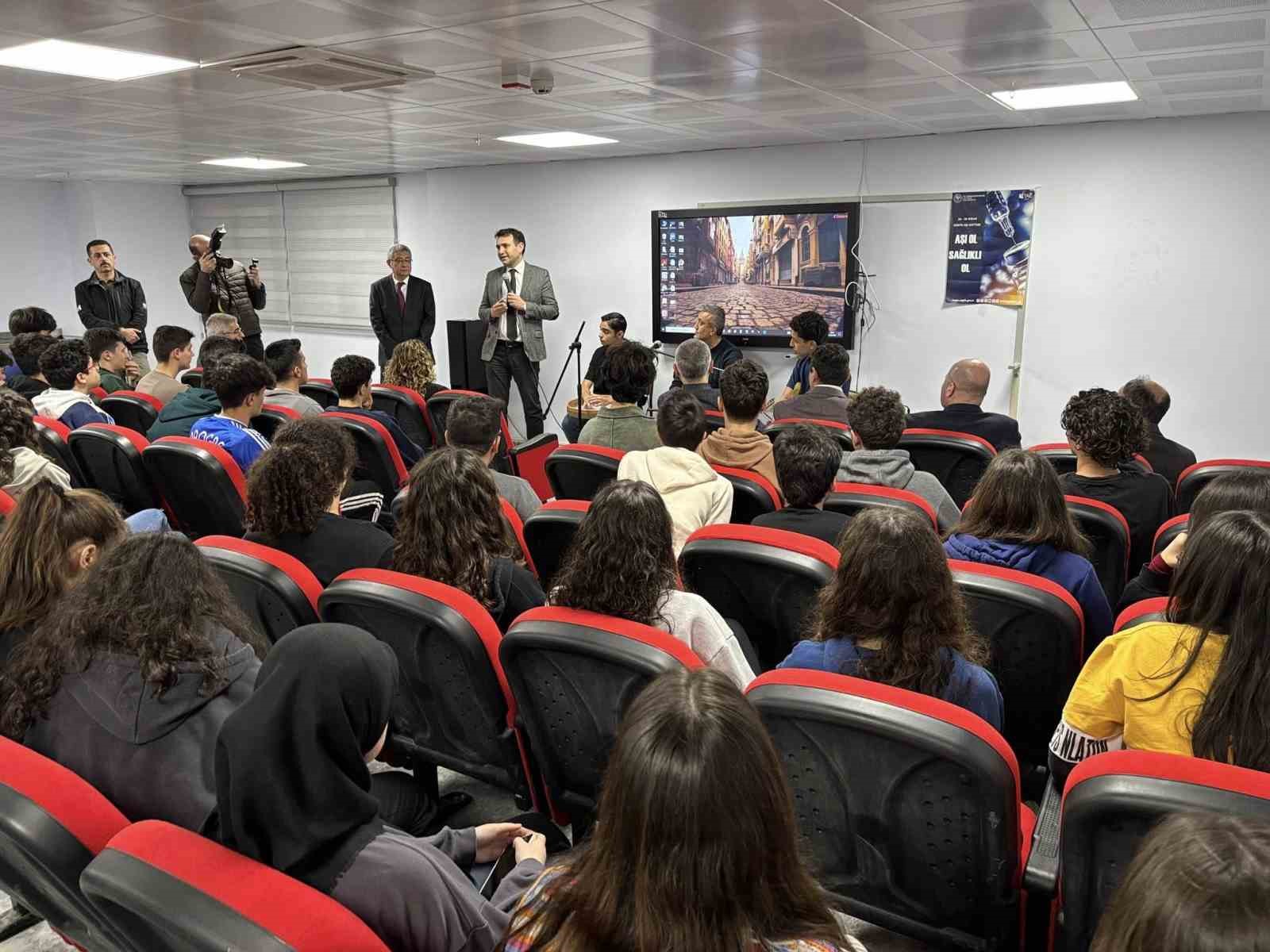 Ortaklar Fen Lisesi’nde "Maarifin Kalbinde Ramazan" iftarı
Ortaklar Fen Lisesi’nde "Maarifin Kalbinde Ramazan" iftarı