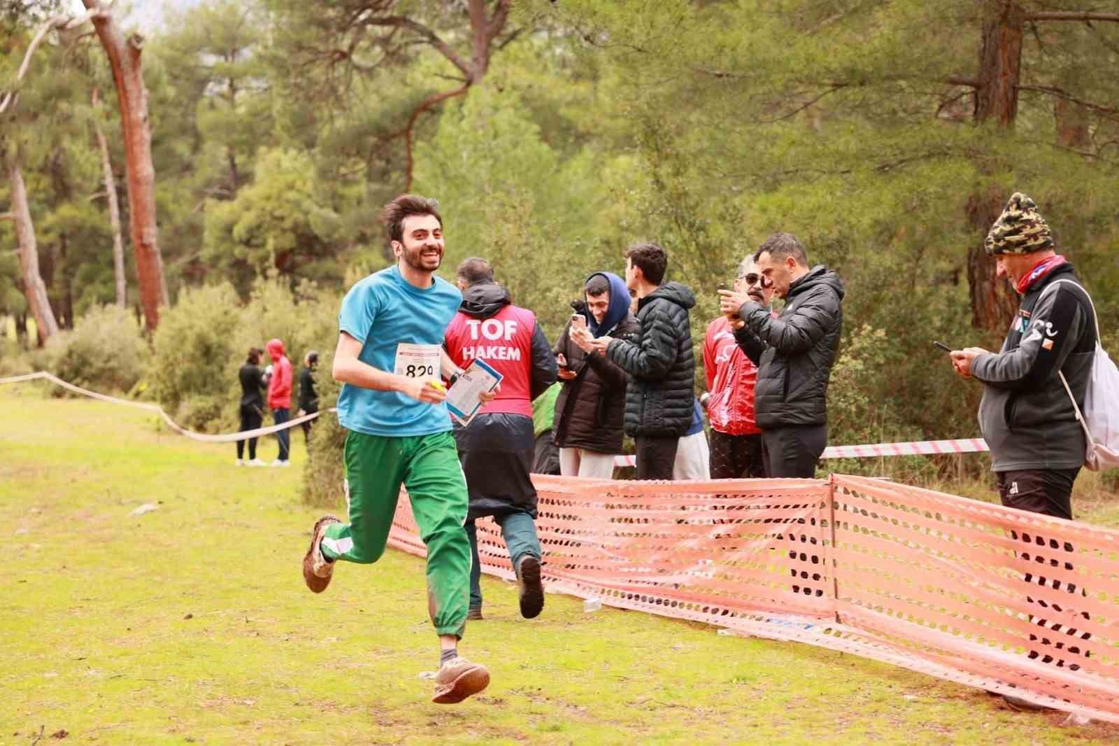 Oryantiring Türkiye Şampiyonası Denizli’de gerçekleşti
Oryantiring Türkiye Şampiyonası Denizli’de gerçekleşti