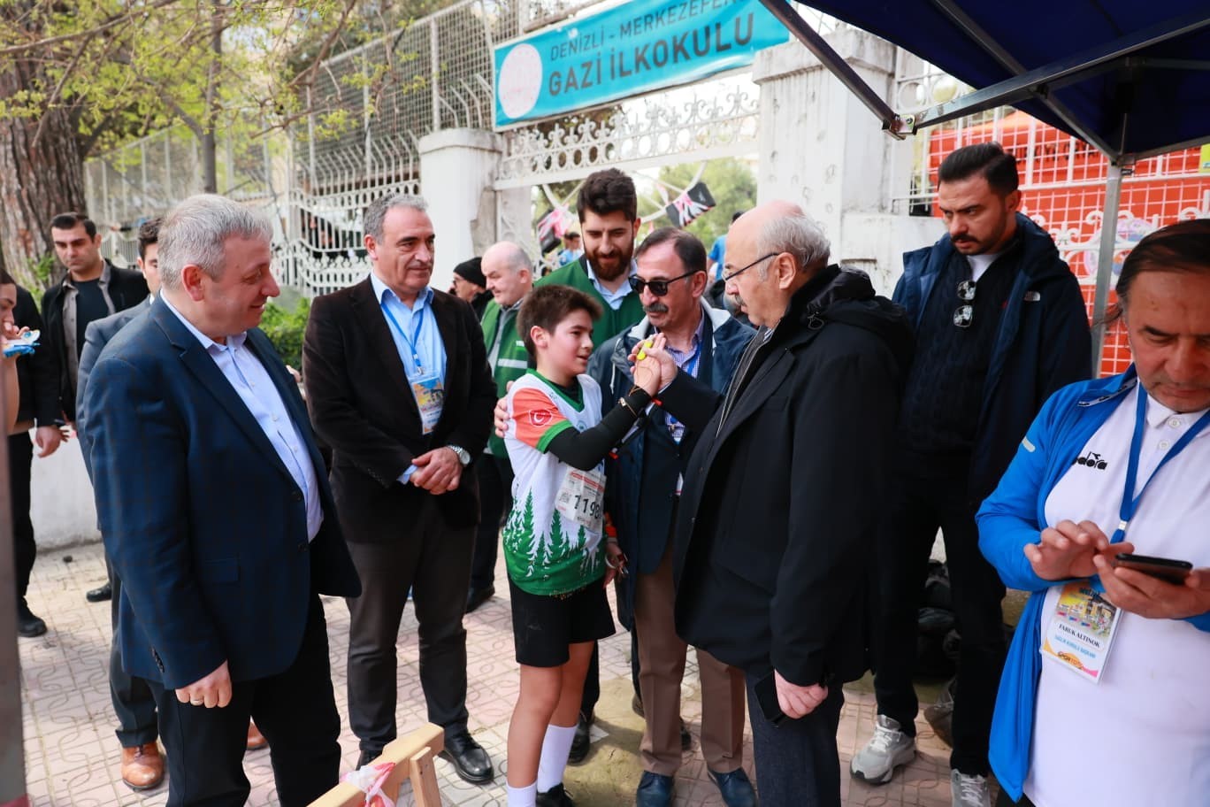 Oryantiring Türkiye Şampiyonası Denizli’de gerçekleşti
Oryantiring Türkiye Şampiyonası Denizli’de gerçekleşti