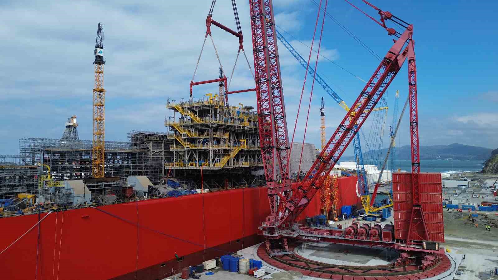 Osman Gazi’ye 2 bin 500 tonluk ünite yerleştirildi
