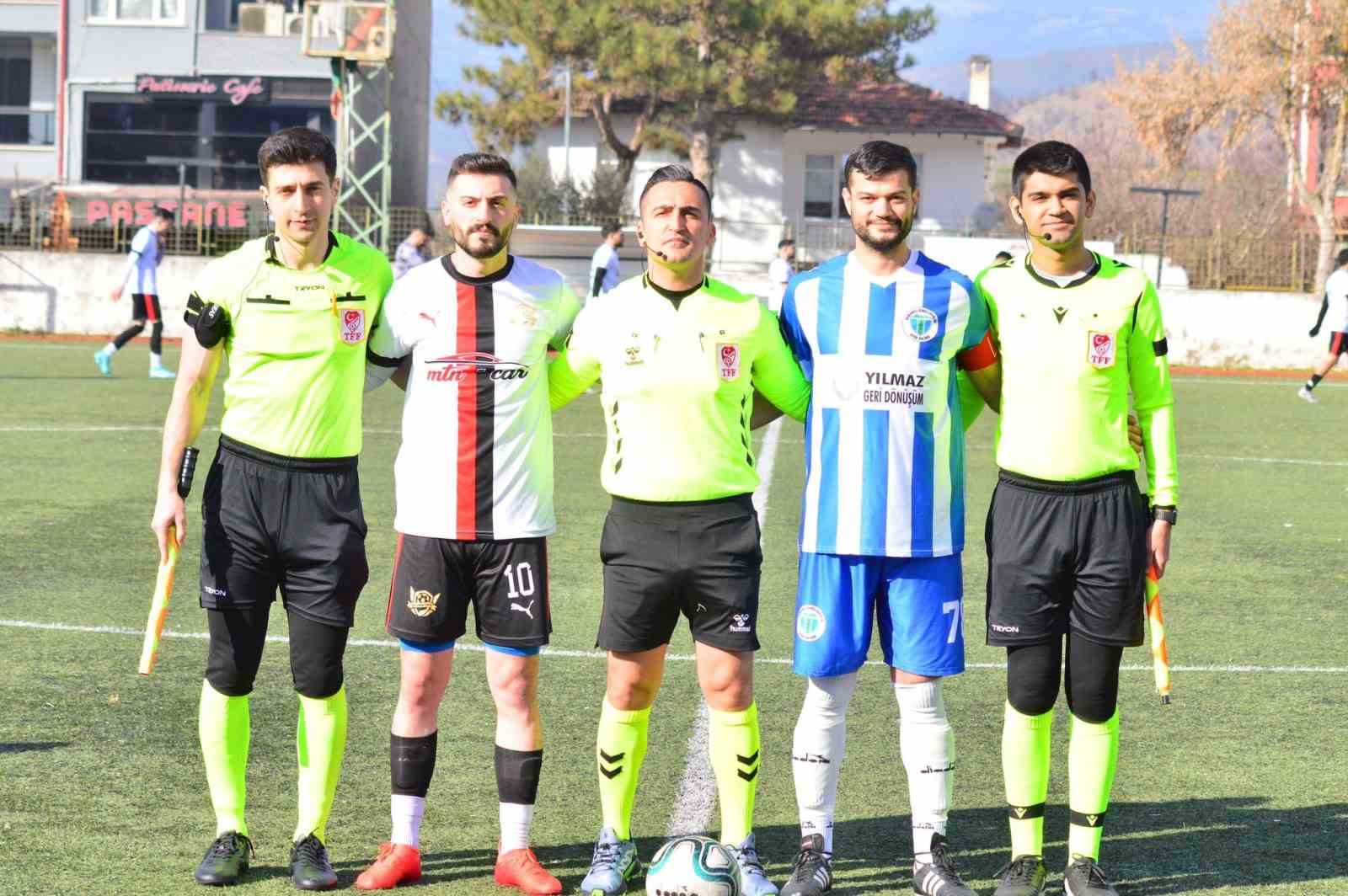 Osmaneli Gençlerbirliği Spor ligde fırtına gibi esiyor
