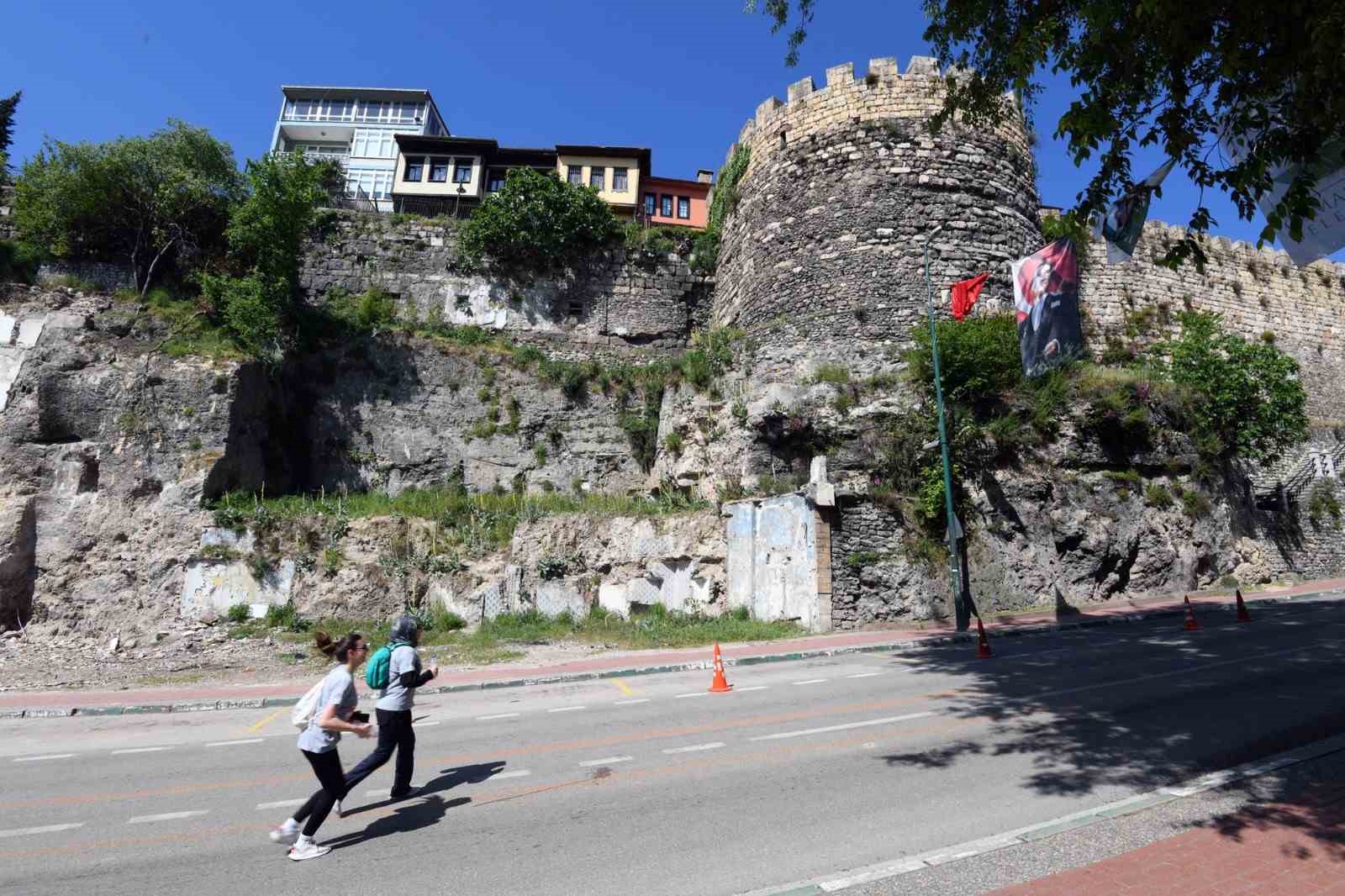Osmangazi 18. Uluslararası Tarihi Kent Koşusu’na geri sayım
Osmangazi 18. Uluslararası Tarihi Kent Koşusu’na geri sayım