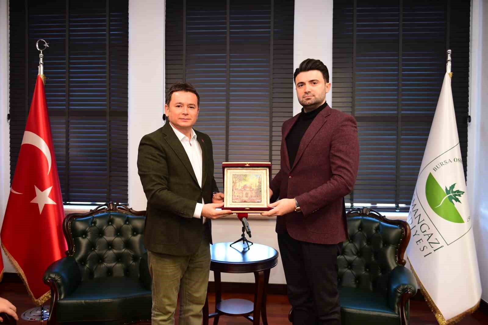 Osmangazi Belediye Başkanı Erkan Aydın, Bursaspor Vakfı Mütevelli Heyeti’ne katıldı
