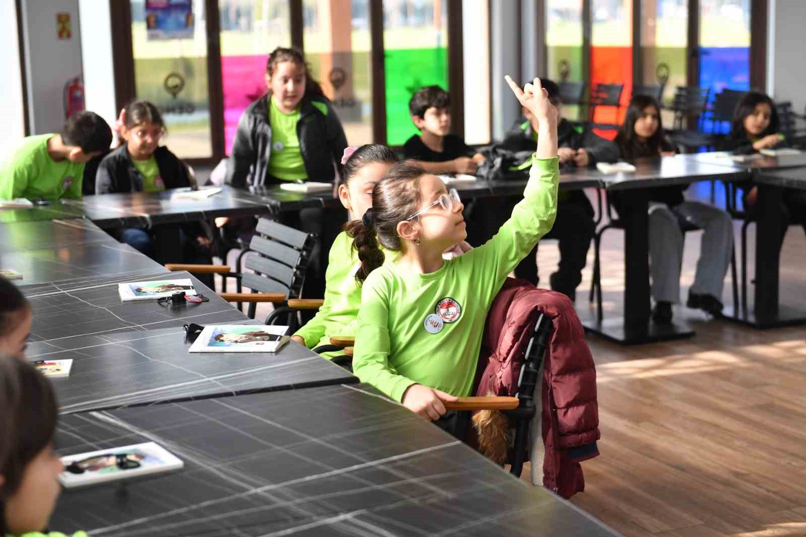 Osmangazi Belediyesi’nden çocuklara afet farkındalık eğitimi
Osmangazi Belediyesi’nden çocuklara afet farkındalık eğitimi