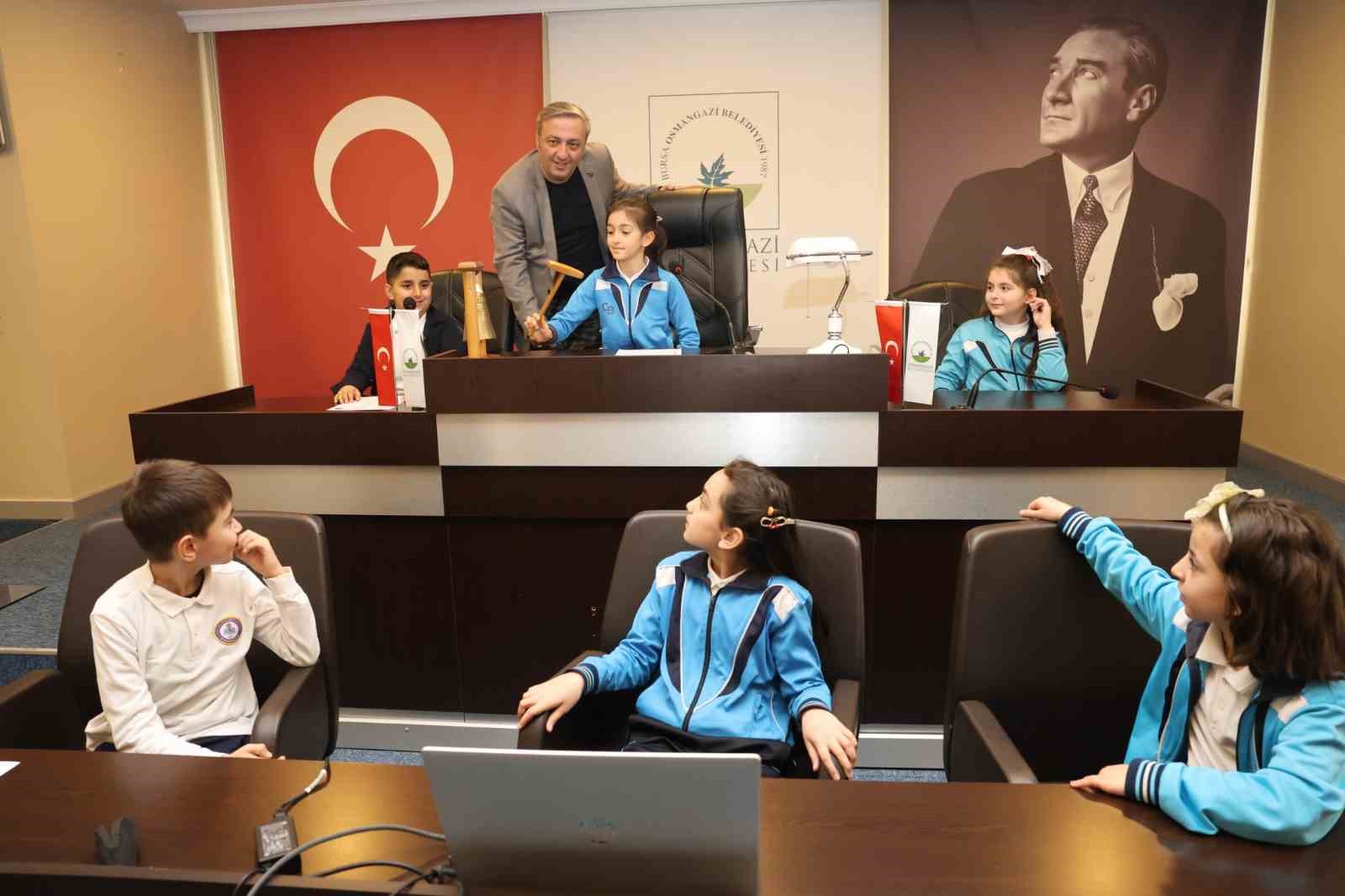 Osmangazi Belediyesi’nden çocuklara yerel yönetim bilinci
