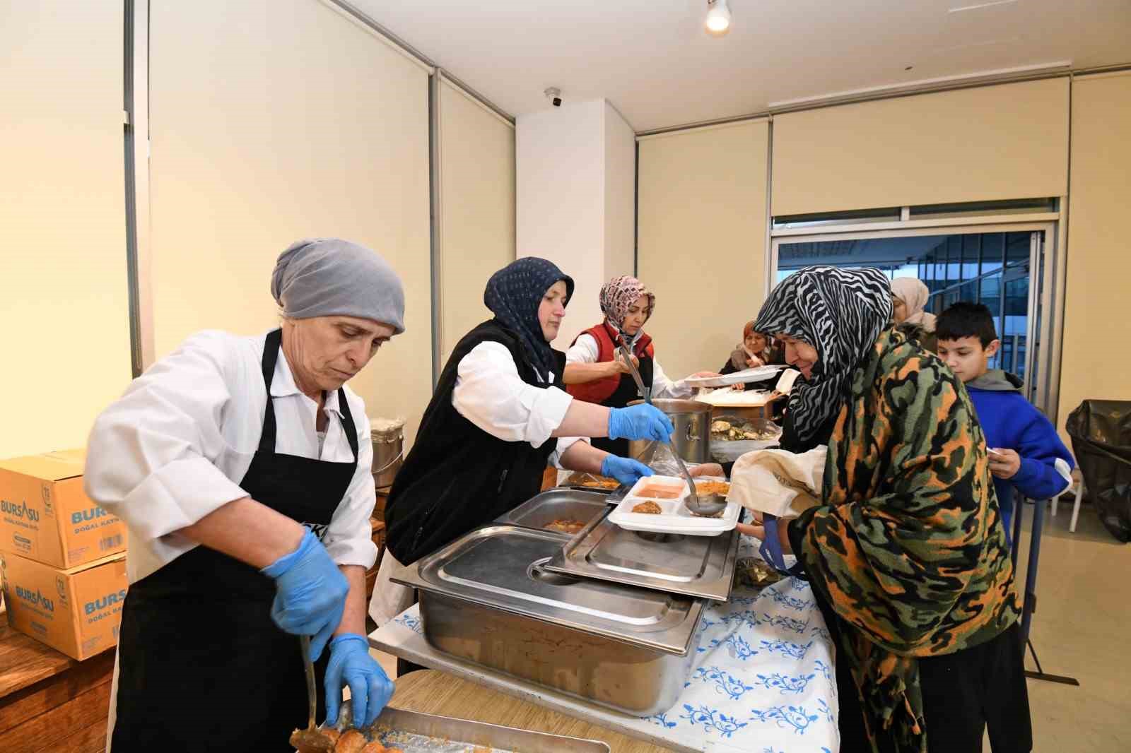 Osmangazi Belediyesi’nden kardeşlik sofrası
