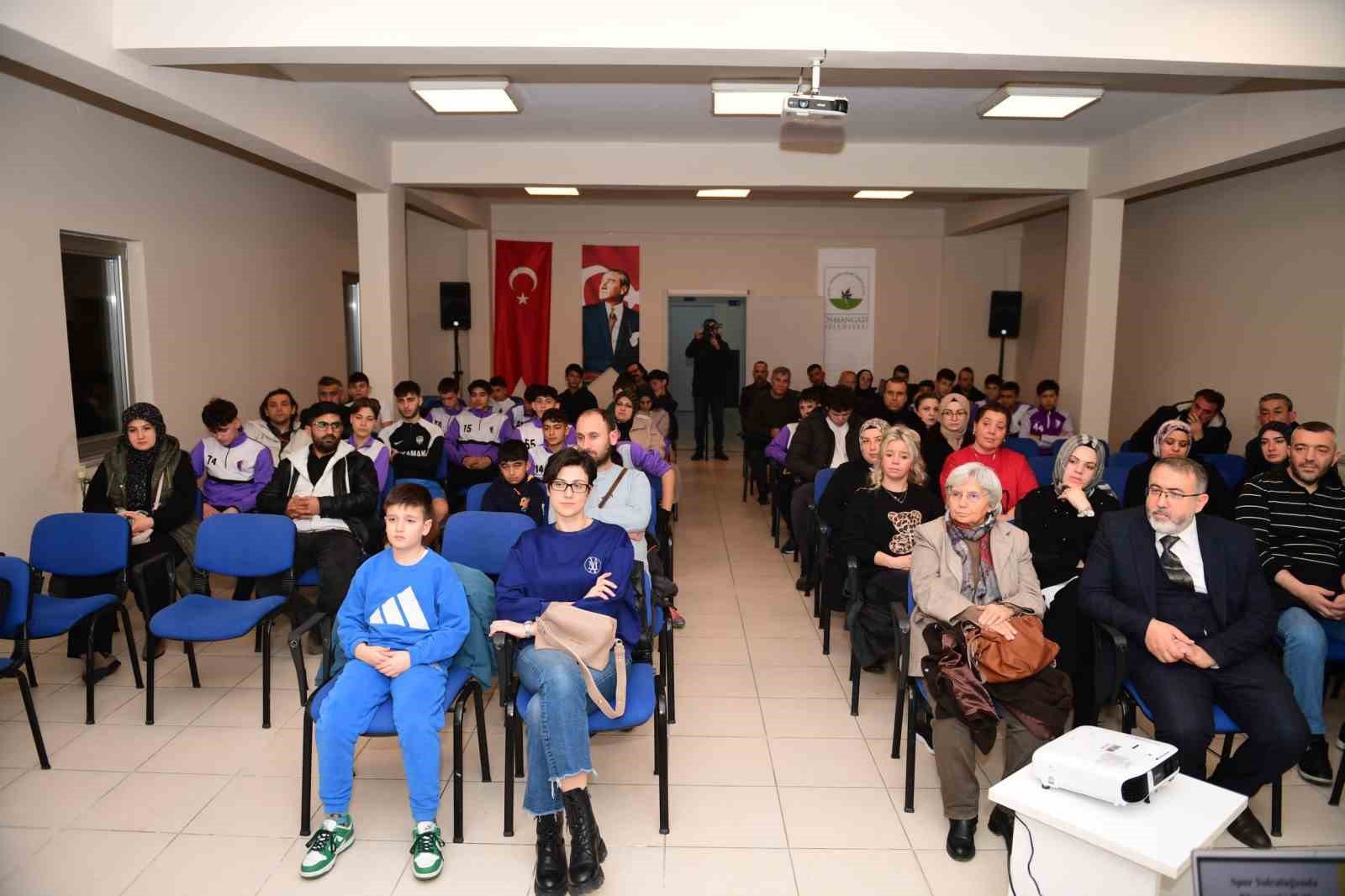 Osmangazi Belediyesi’nden sporcu ailelerine yol gösteren panel
Osmangazi Belediyesi’nden sporcu ailelerine yol gösteren panel